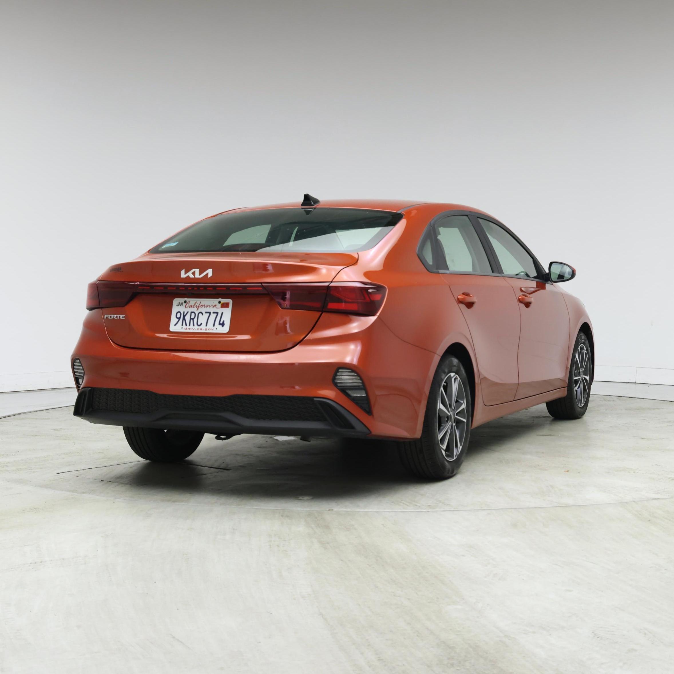 Thumbnail: 2024 Kia Forte - 8