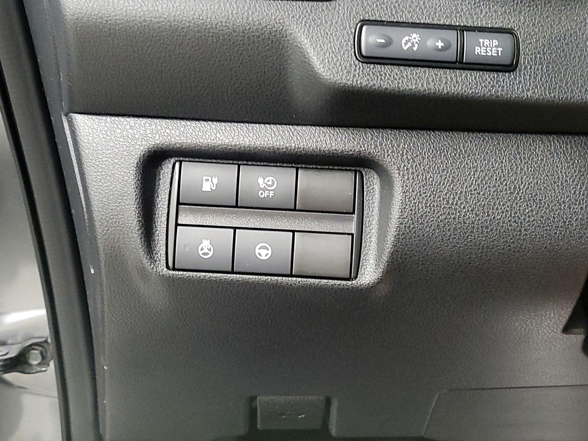 Thumbnail: 2021 Nissan Leaf - 13