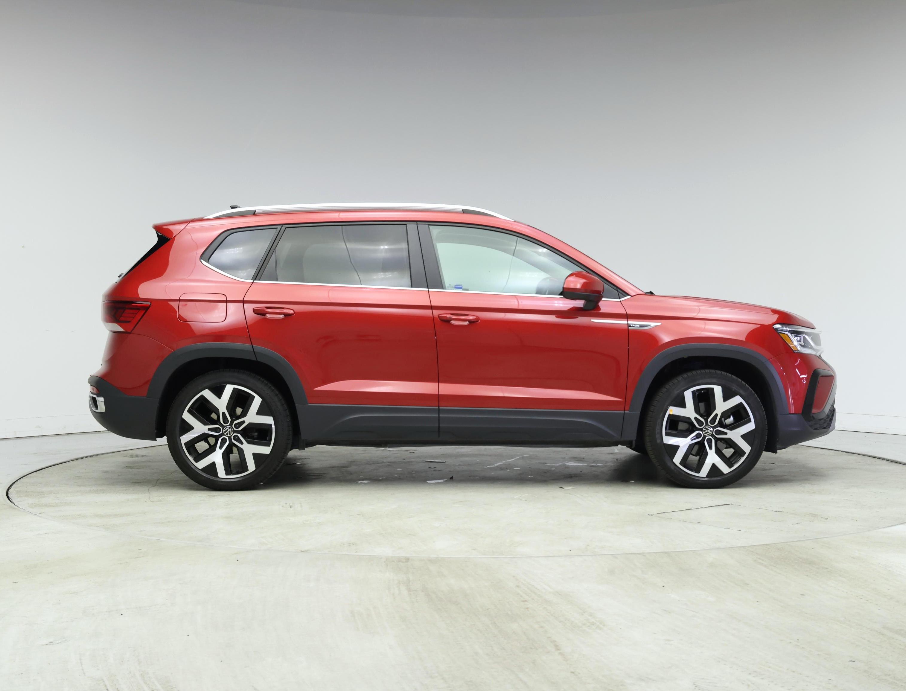 Thumbnail: 2023 Volkswagen Taos - 7