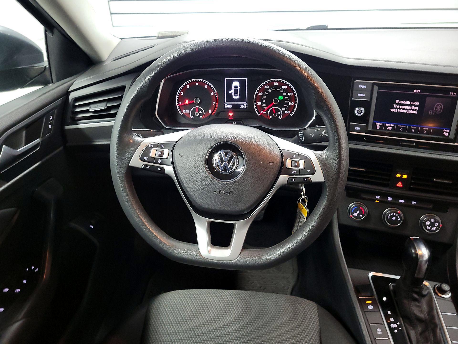 Thumbnail: 2019 Volkswagen Jetta - 10