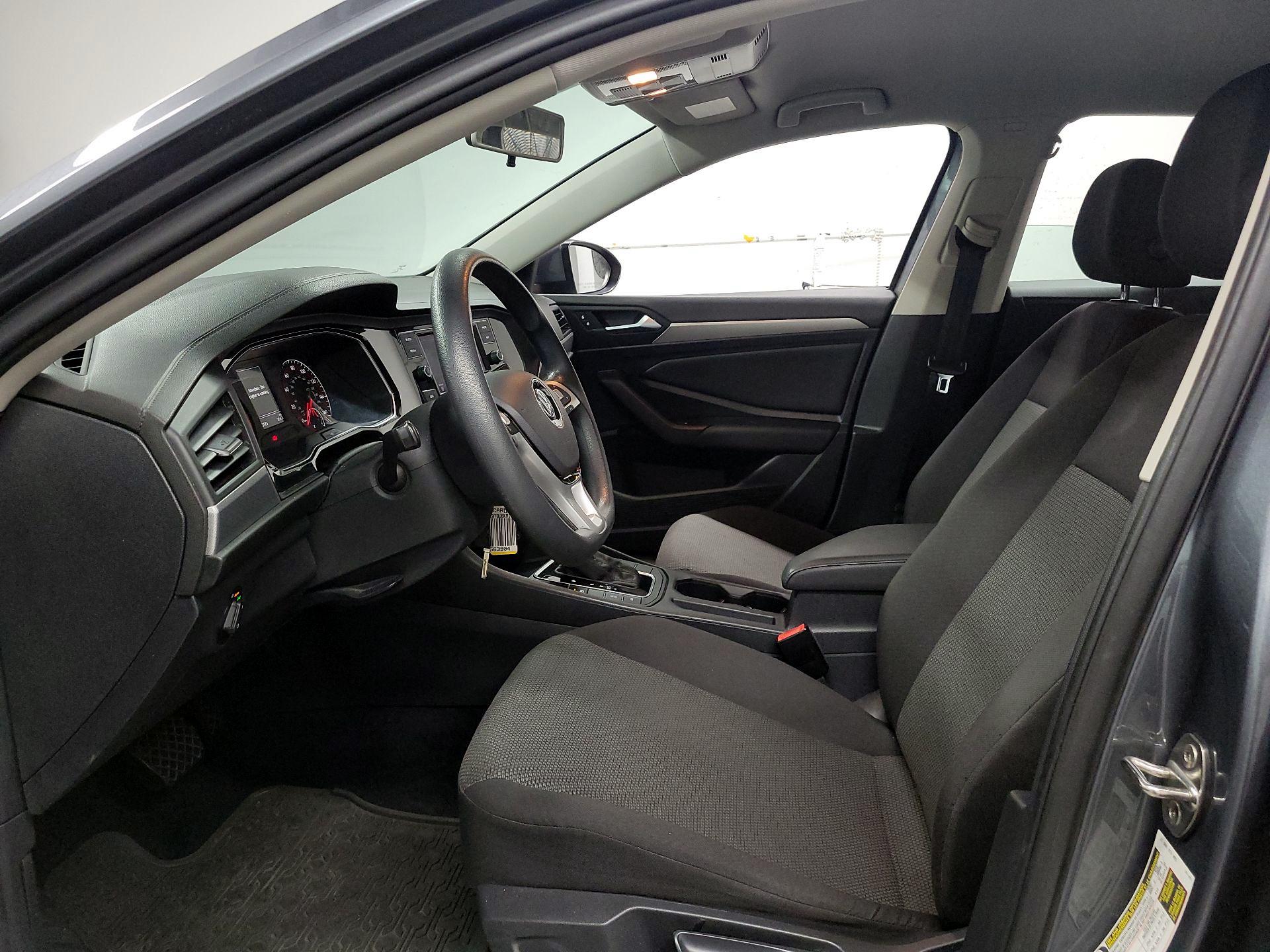 Thumbnail: 2019 Volkswagen Jetta - 11