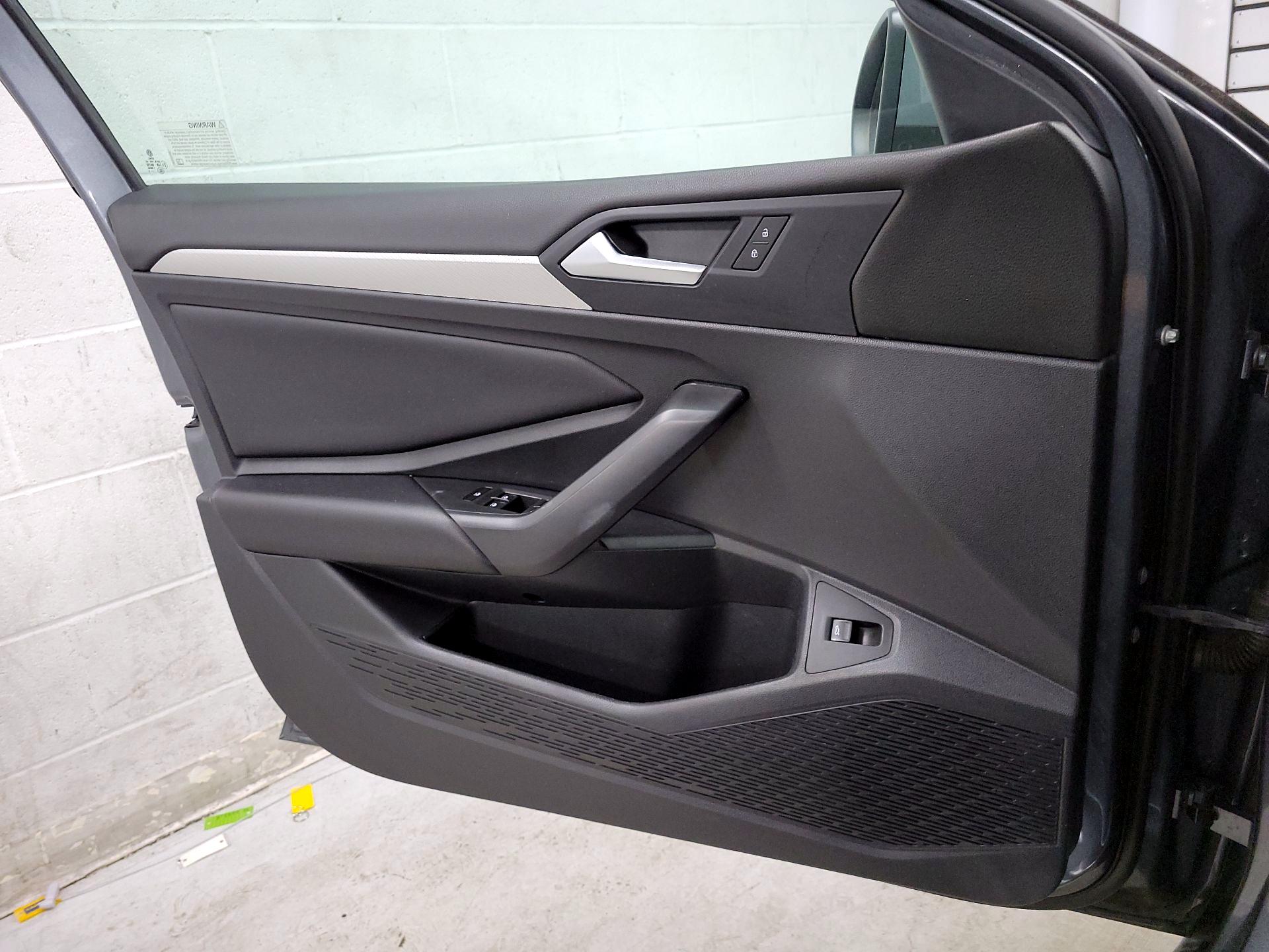 Thumbnail: 2019 Volkswagen Jetta - 12