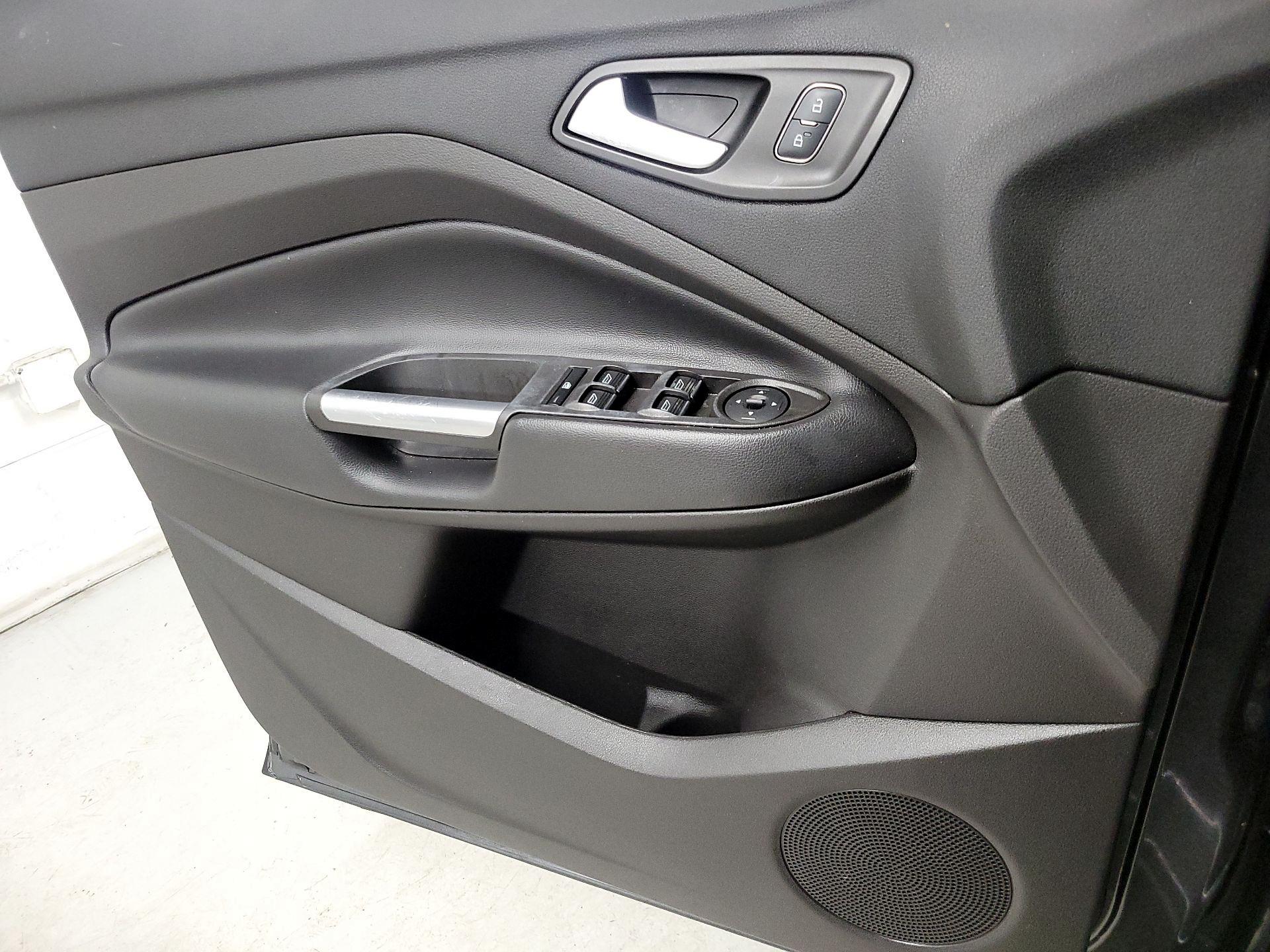 Thumbnail: 2019 Ford Escape - 12