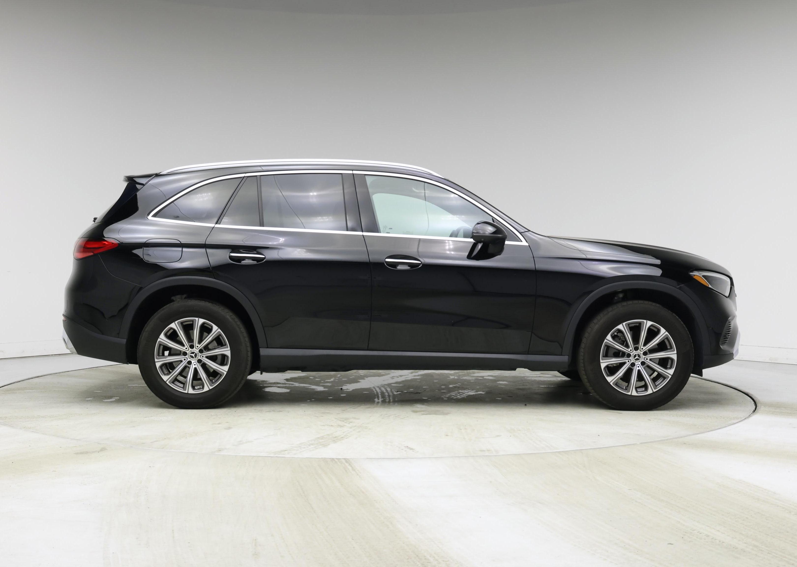 Thumbnail: 2023 Mercedes-Benz GLC - 7