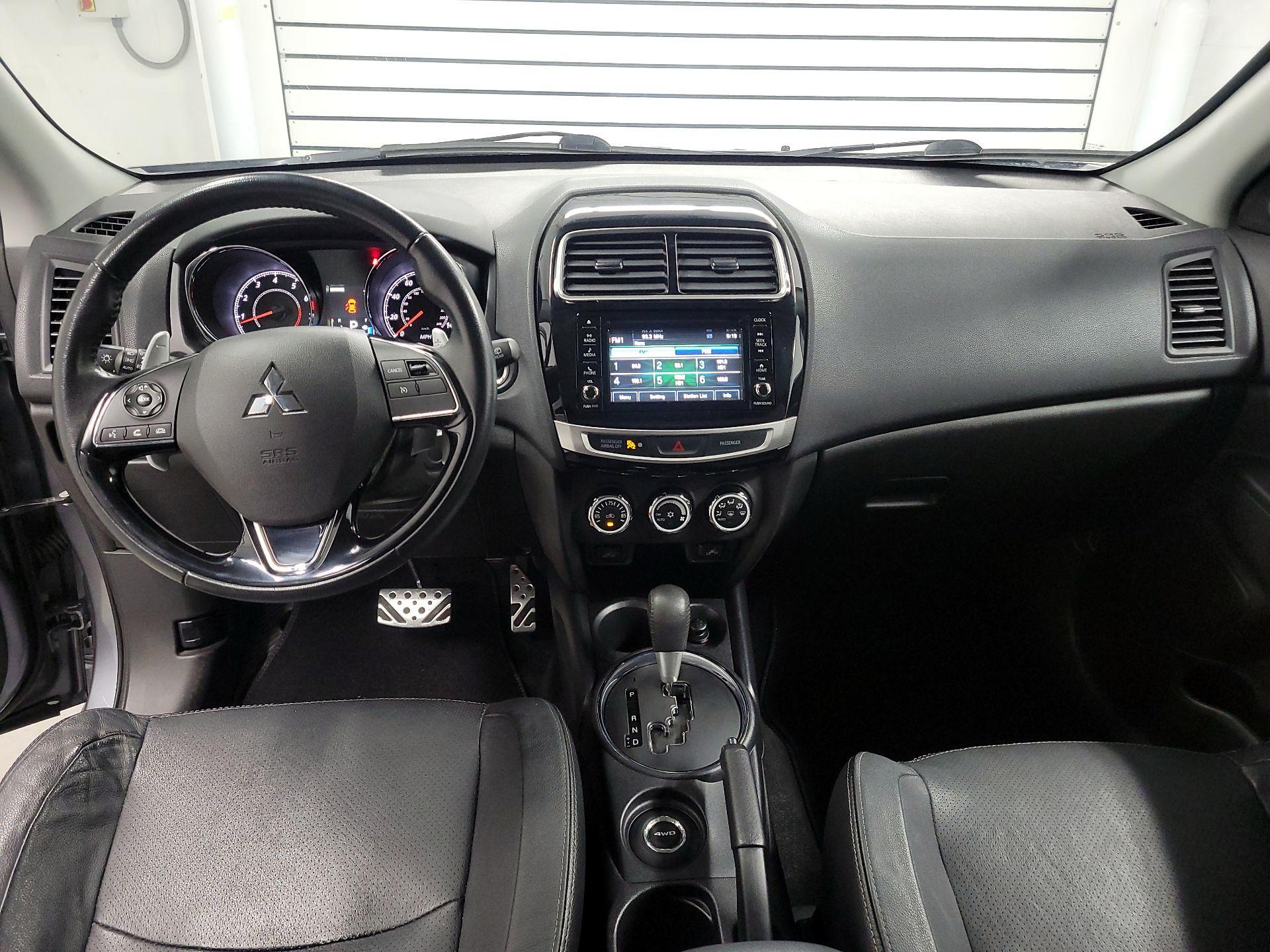 Thumbnail: 2017 Mitsubishi Outlander Sport - 9