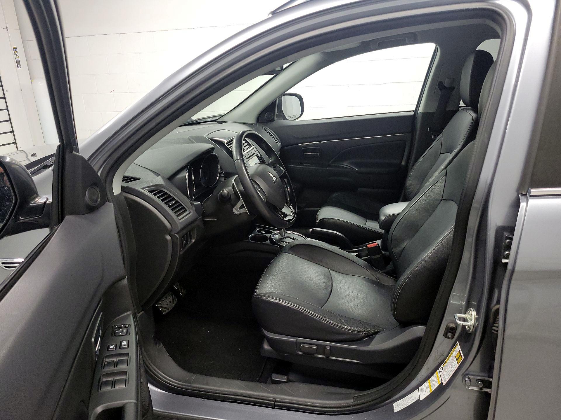 Thumbnail: 2017 Mitsubishi Outlander Sport - 11