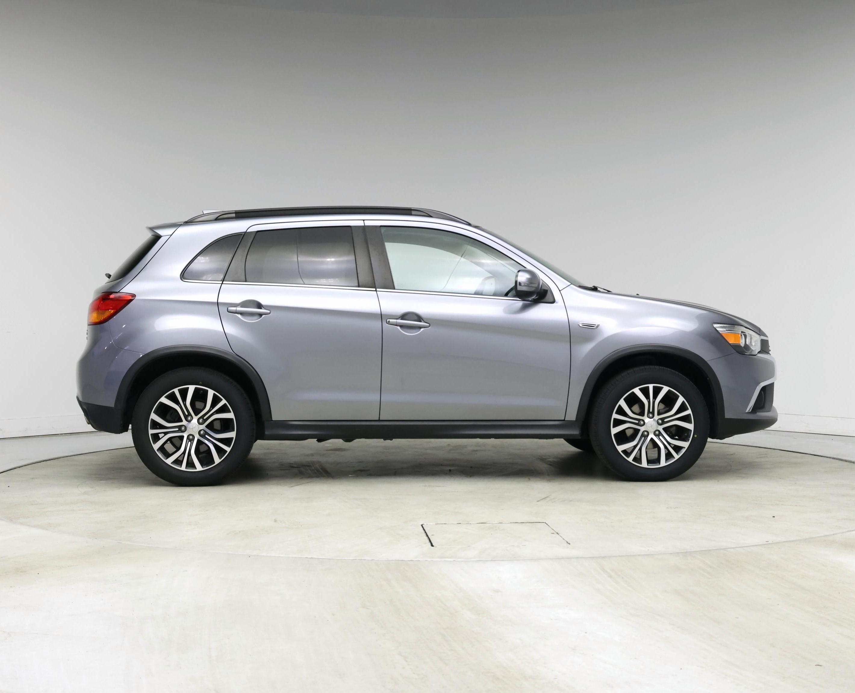 Thumbnail: 2017 Mitsubishi Outlander Sport - 7