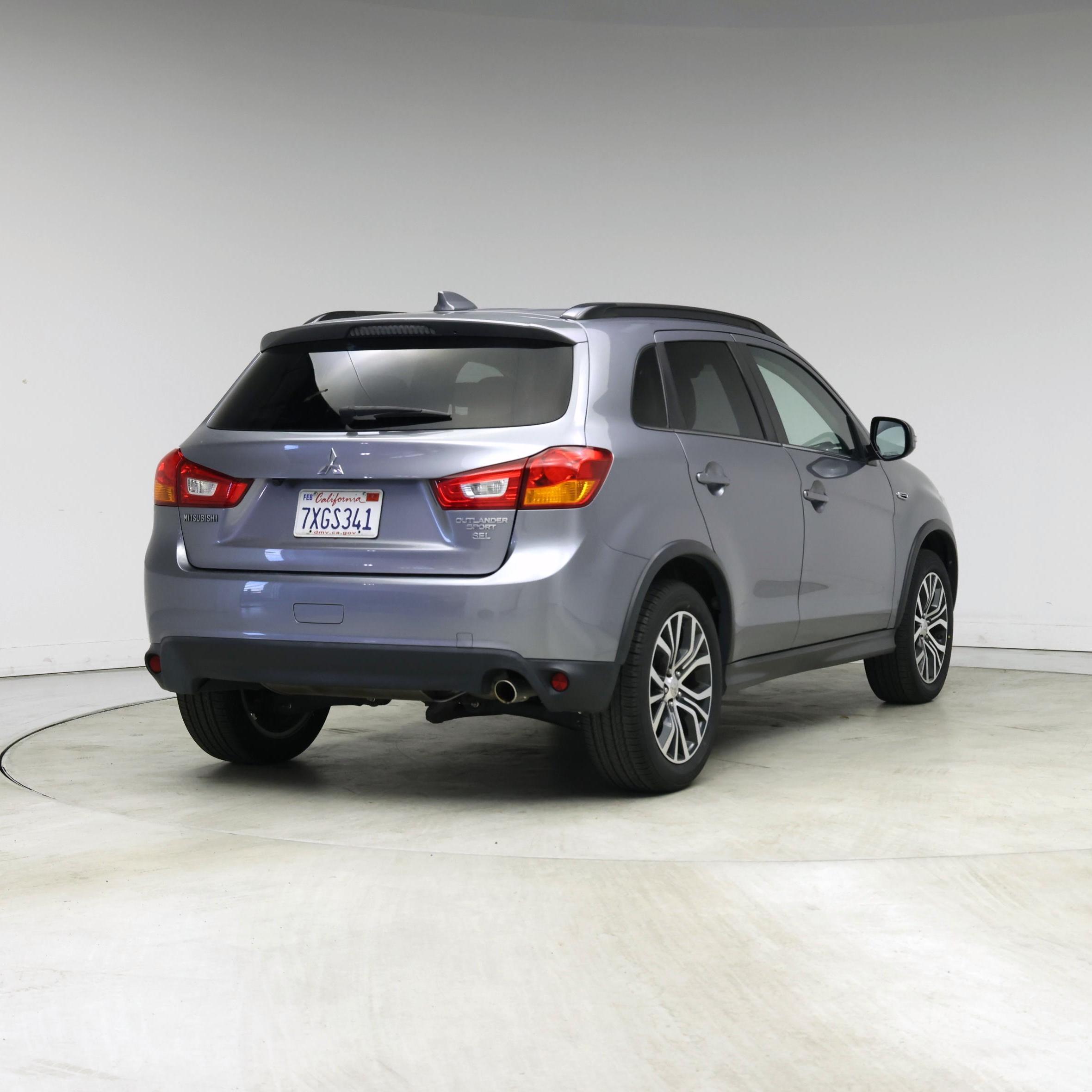 Thumbnail: 2017 Mitsubishi Outlander Sport - 8