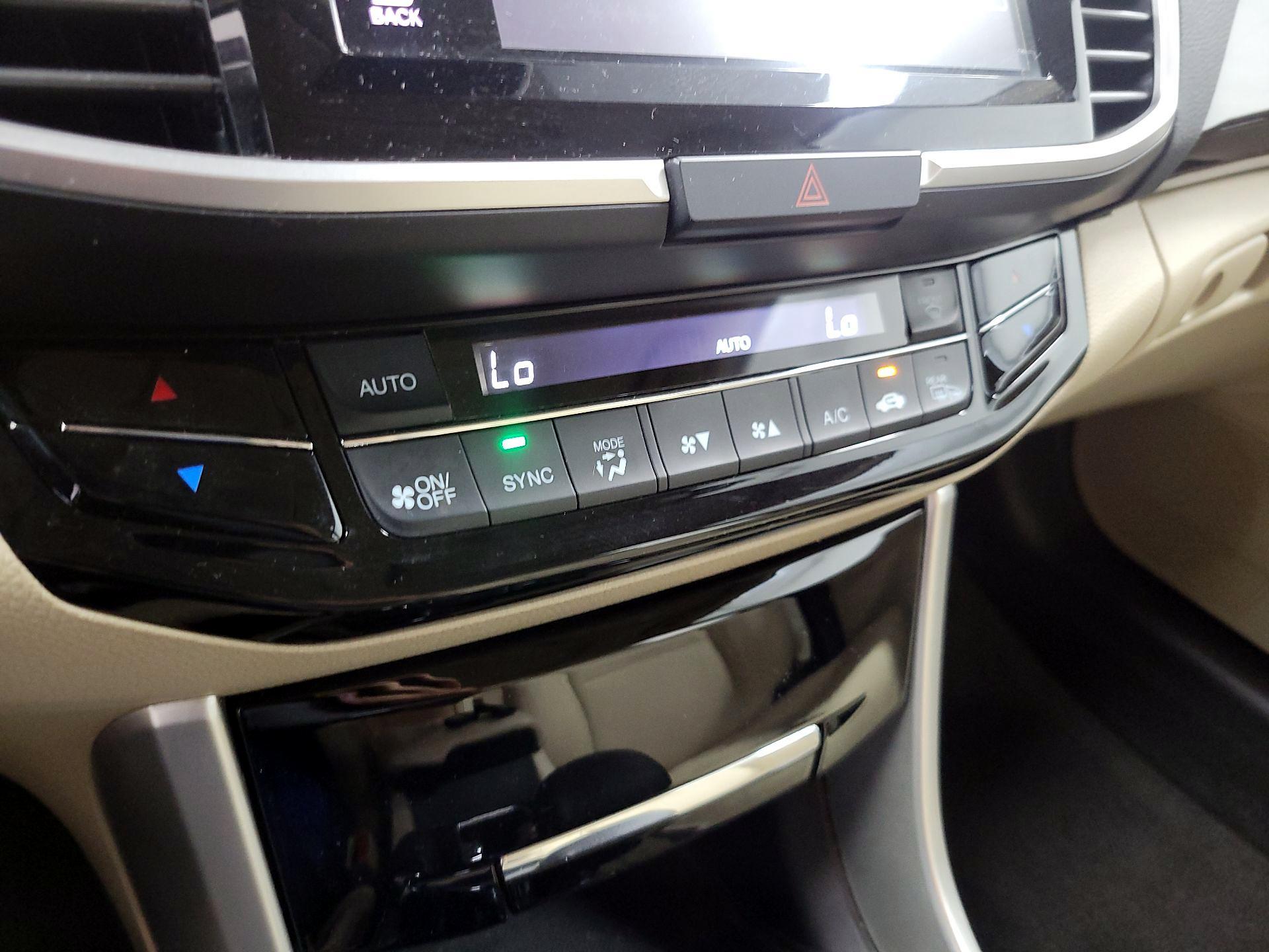 Thumbnail: 2017 Honda Accord - 15