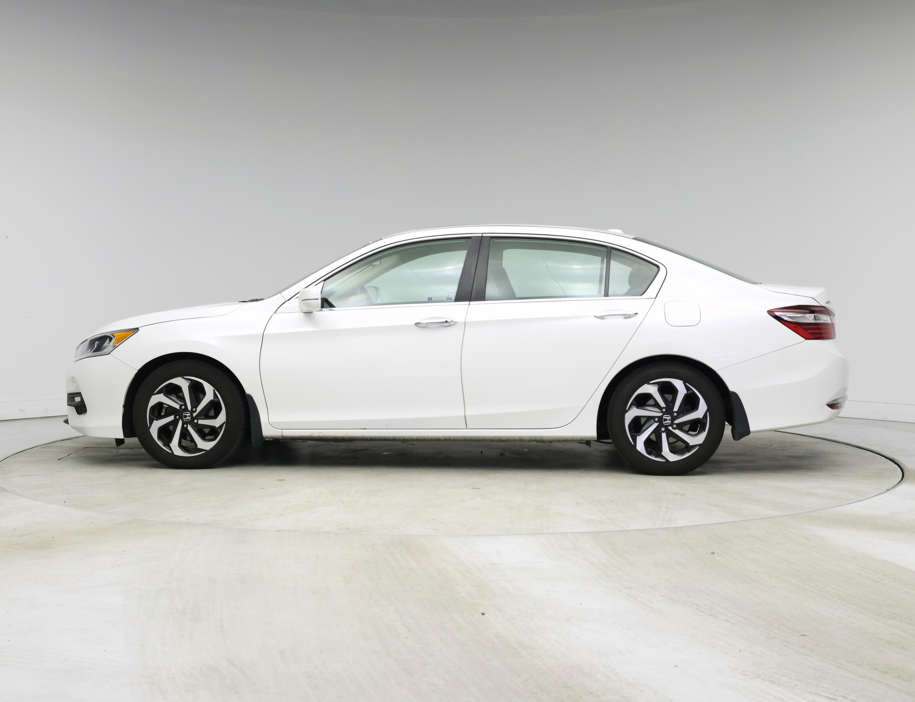 Thumbnail: 2017 Honda Accord - 3
