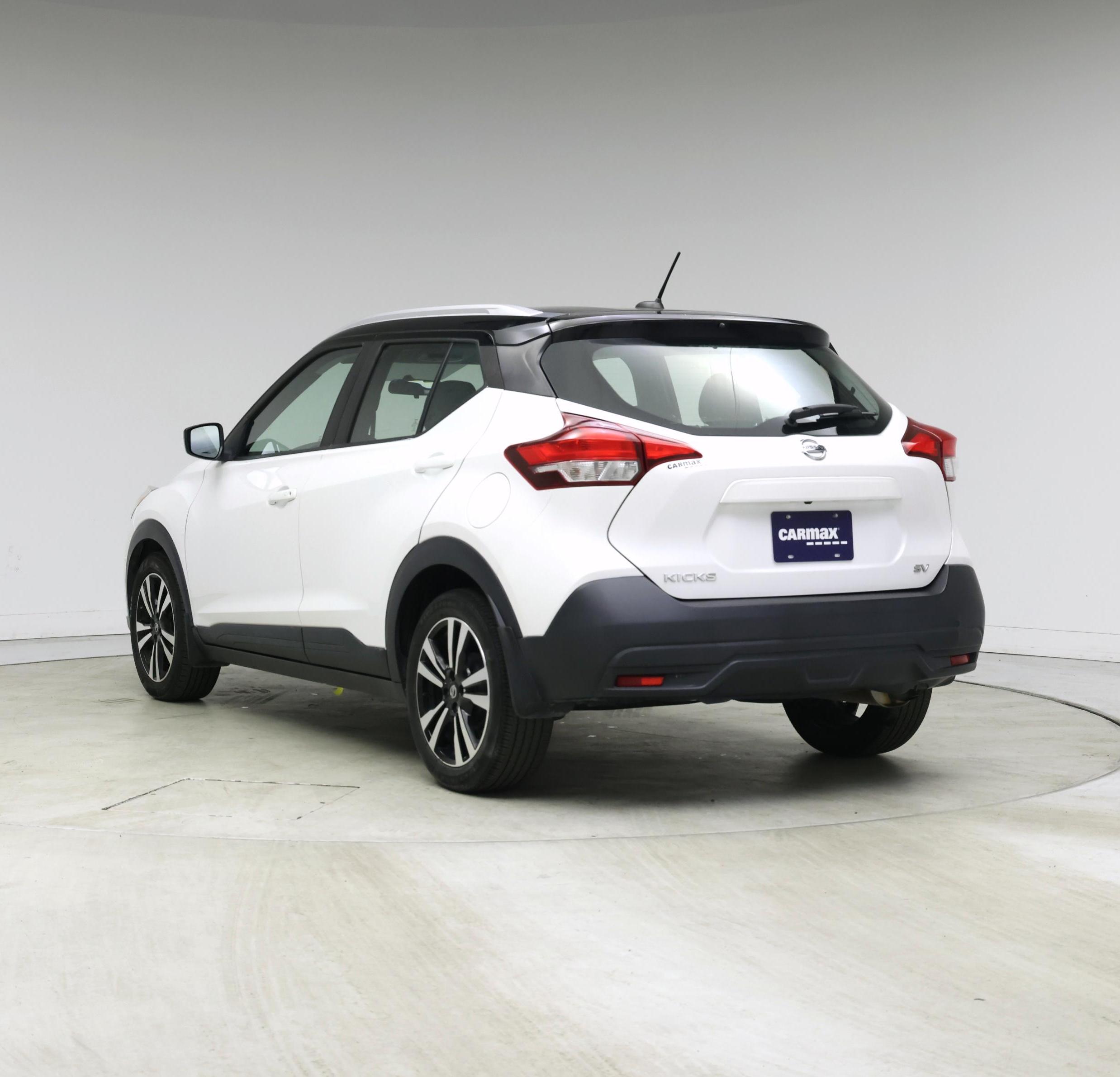 Thumbnail: 2019 Nissan Kicks - 2