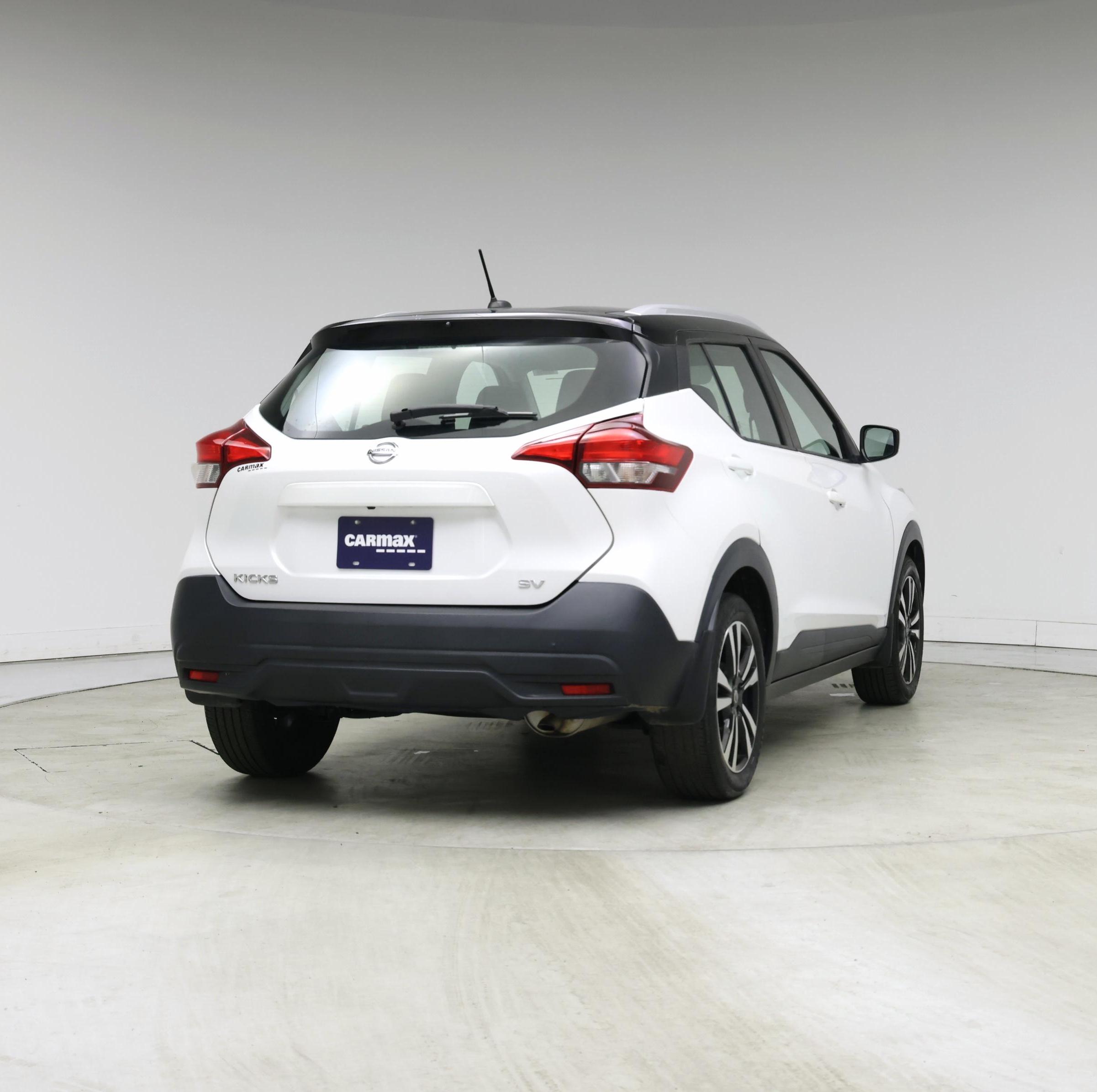 Thumbnail: 2019 Nissan Kicks - 8