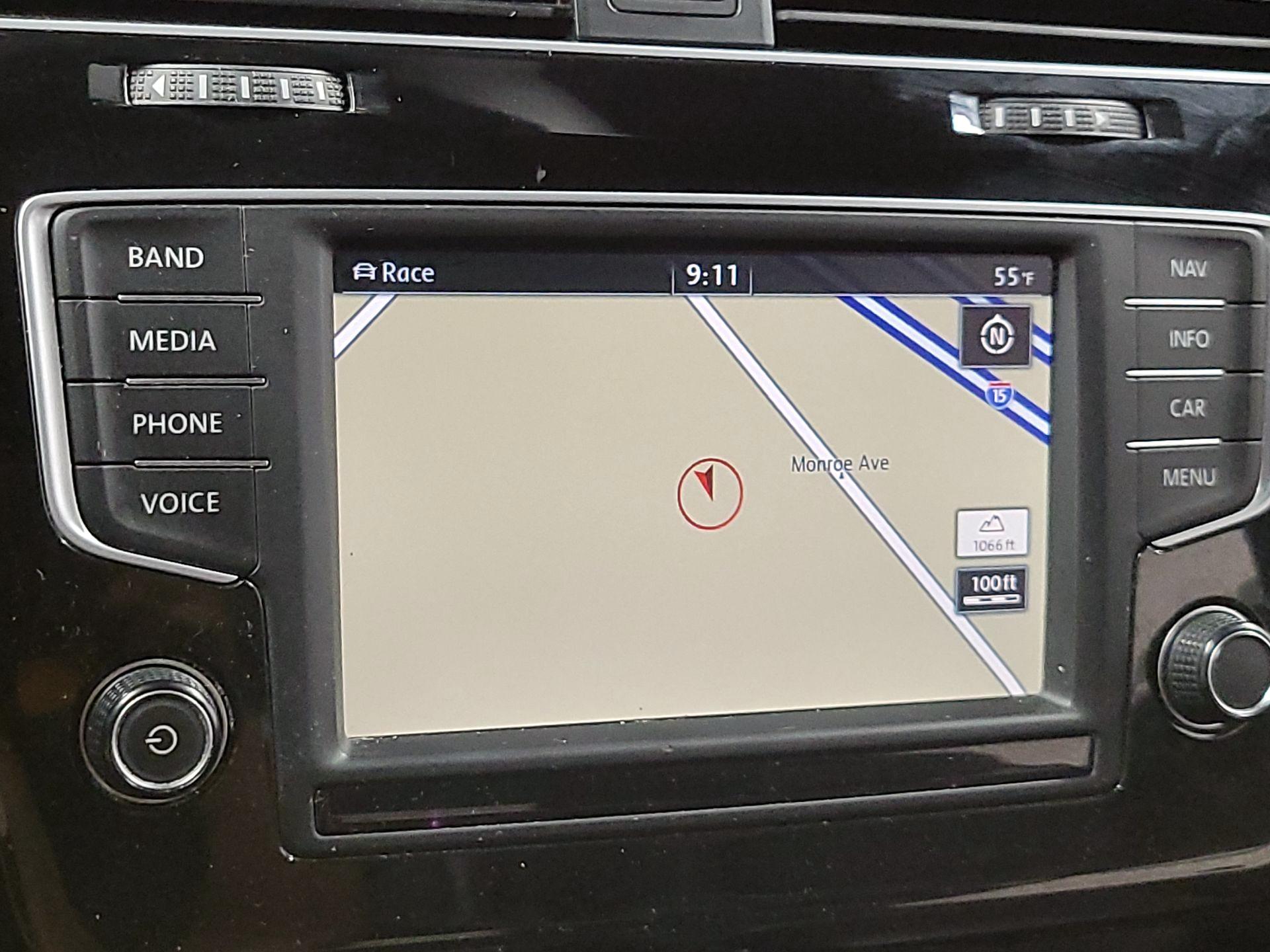 Thumbnail: 2016 Volkswagen Golf - 14