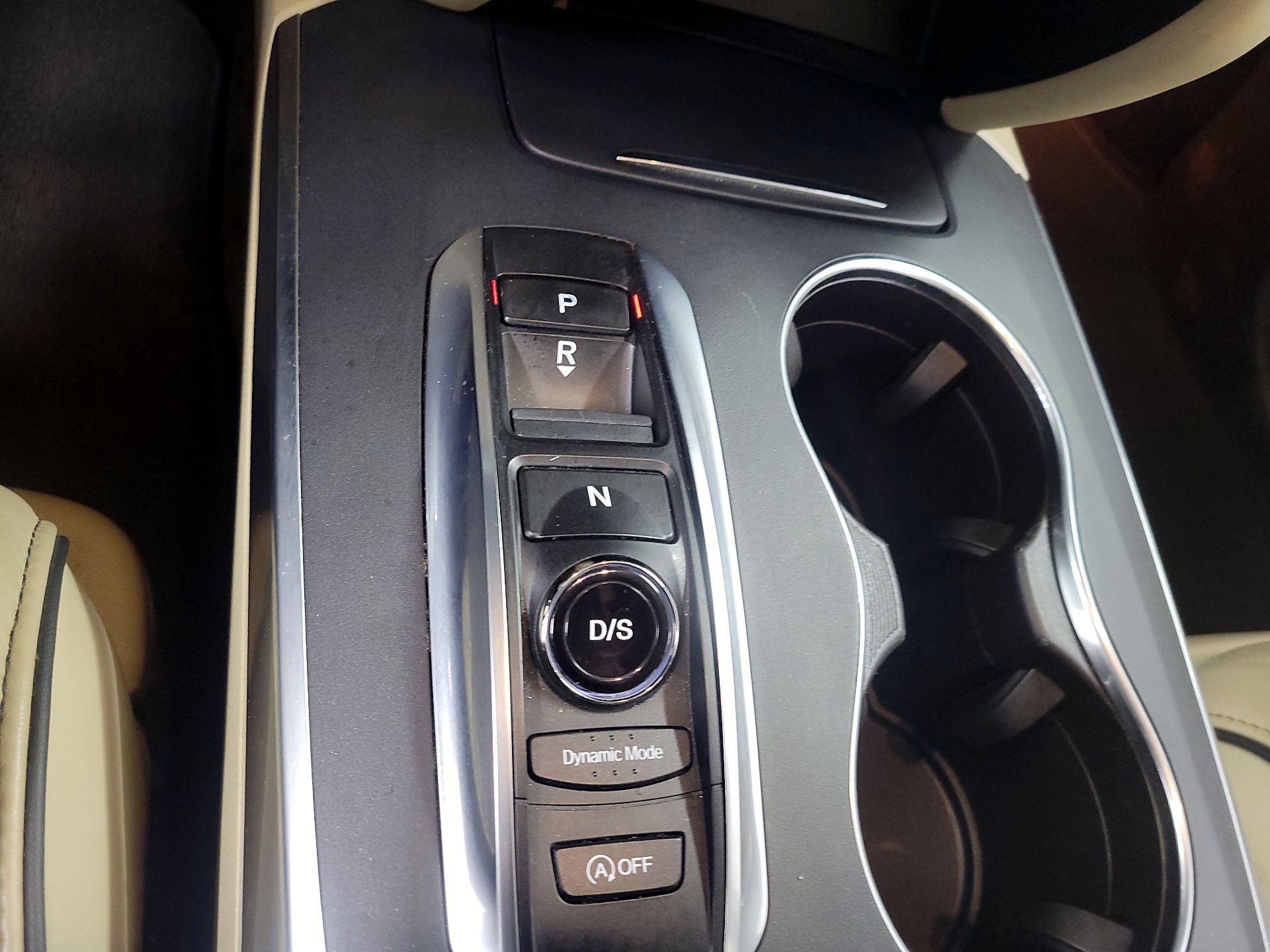 Thumbnail: 2017 Acura MDX - 16