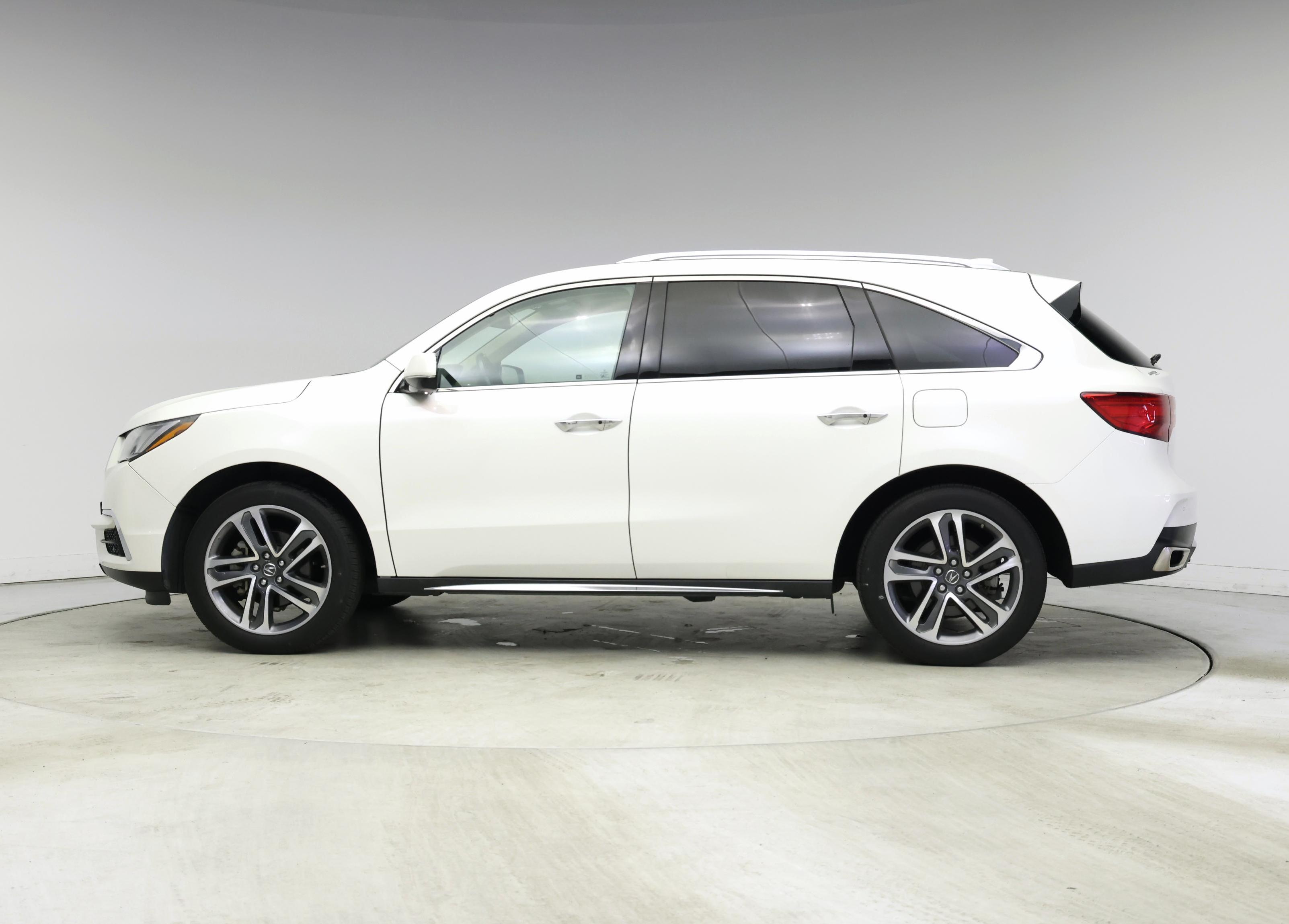Thumbnail: 2017 Acura MDX - 3