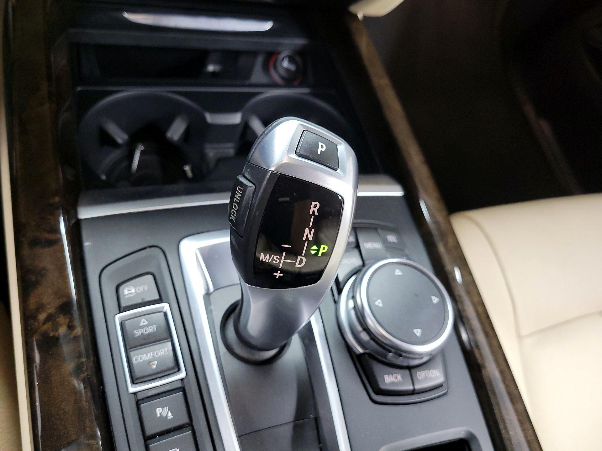 Thumbnail: 2016 BMW X5 - 16