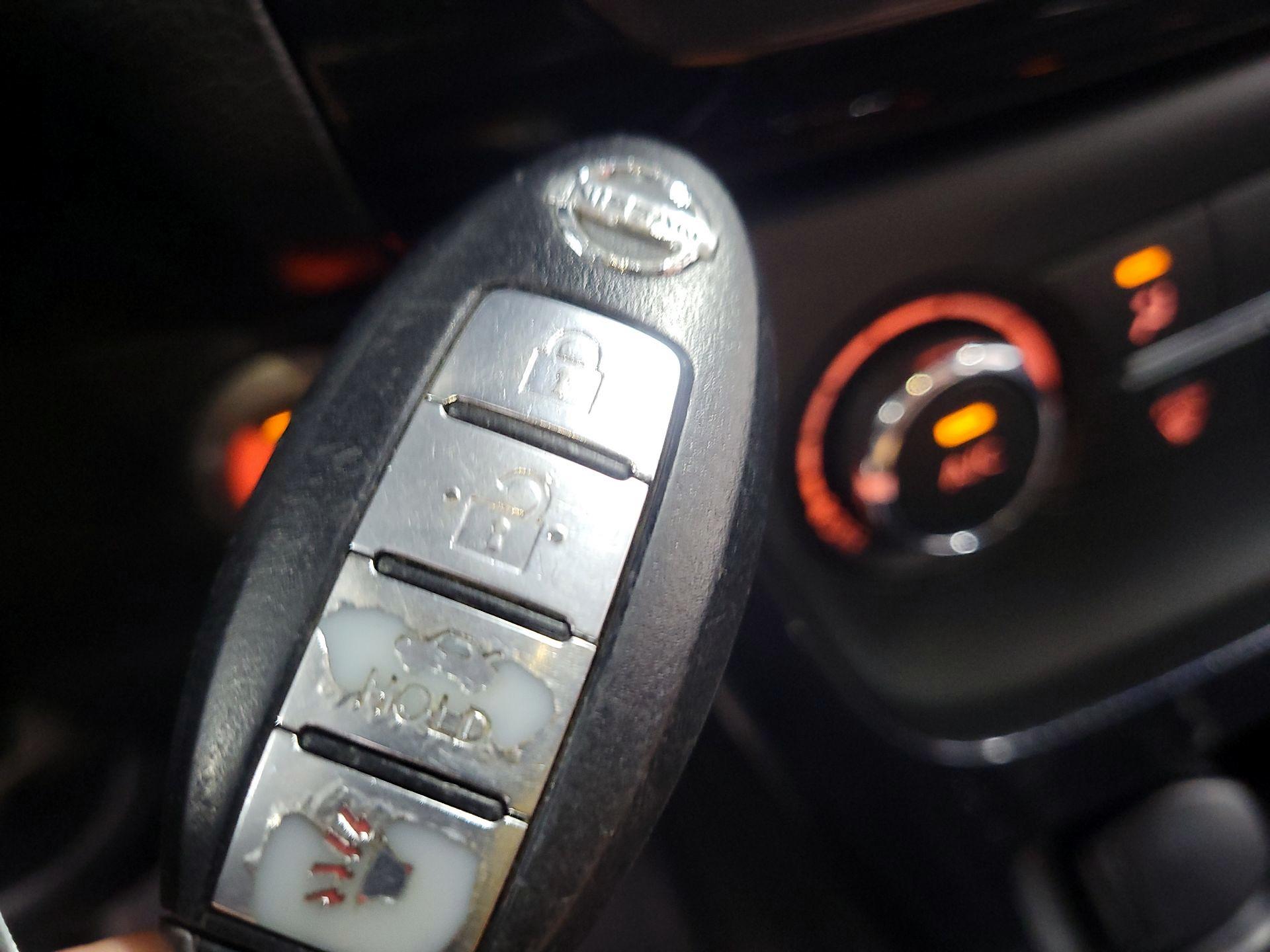 Thumbnail: 2016 Nissan Sentra - 20