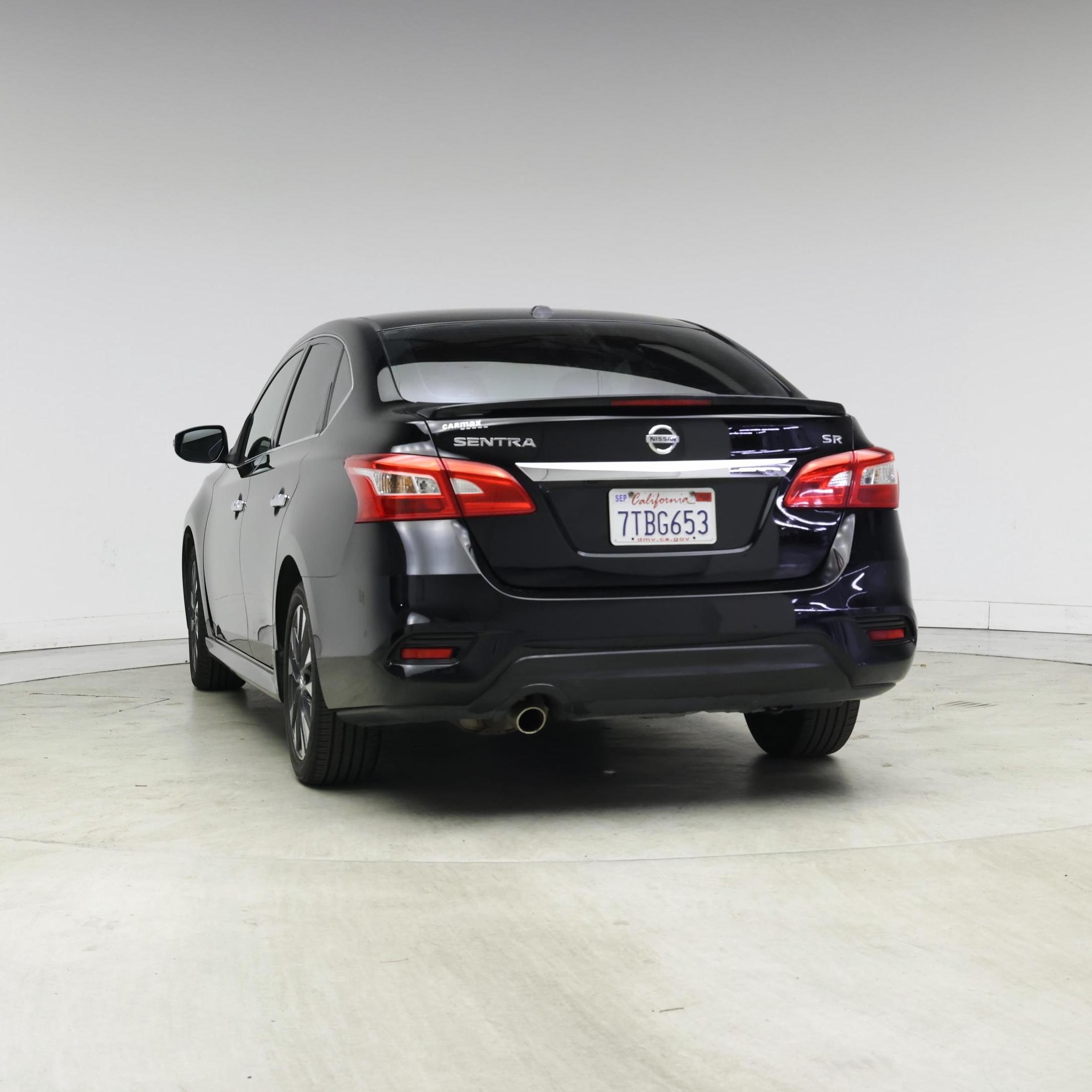 Thumbnail: 2016 Nissan Sentra - 6