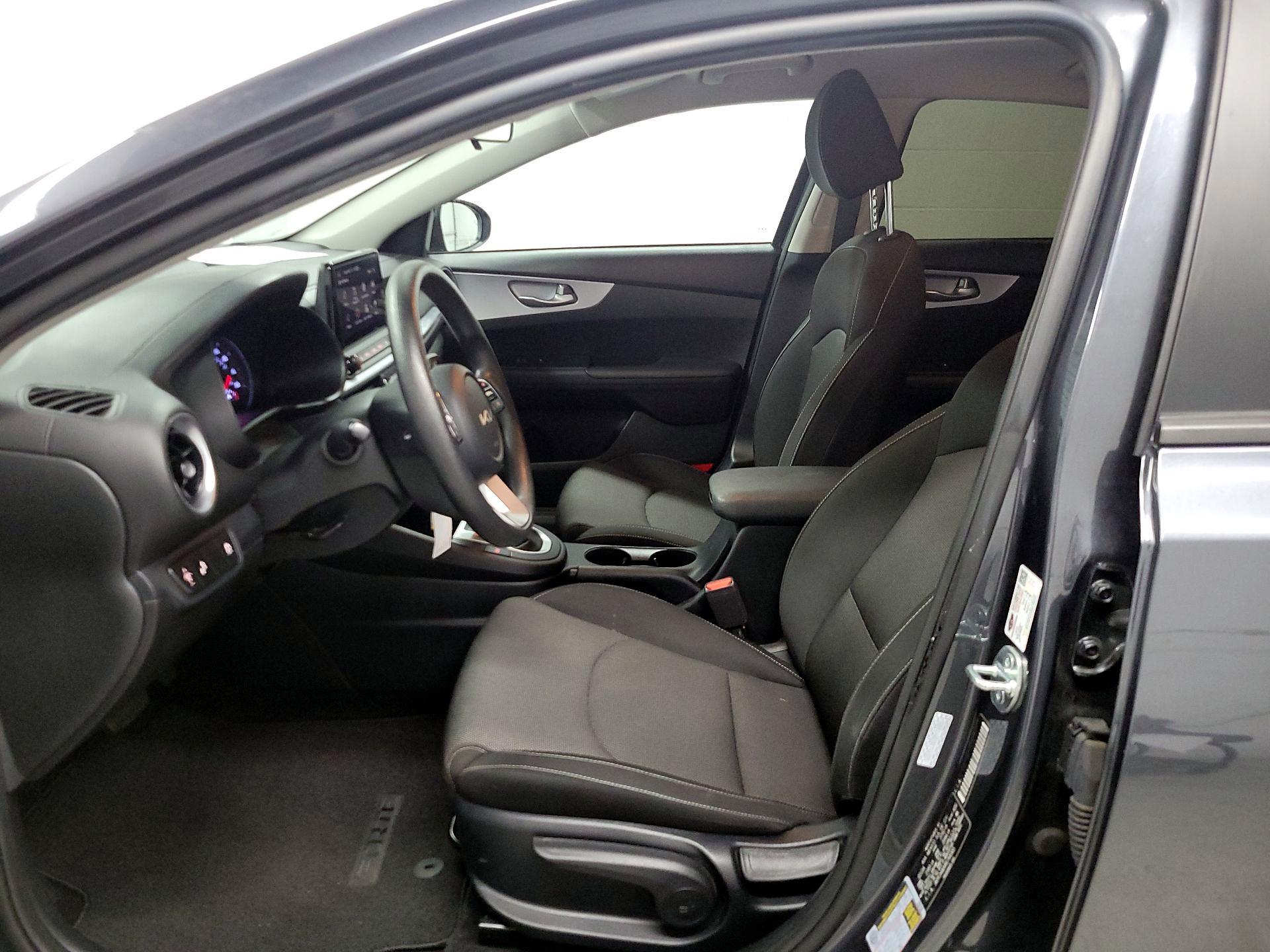 Thumbnail: 2024 Kia Forte - 11