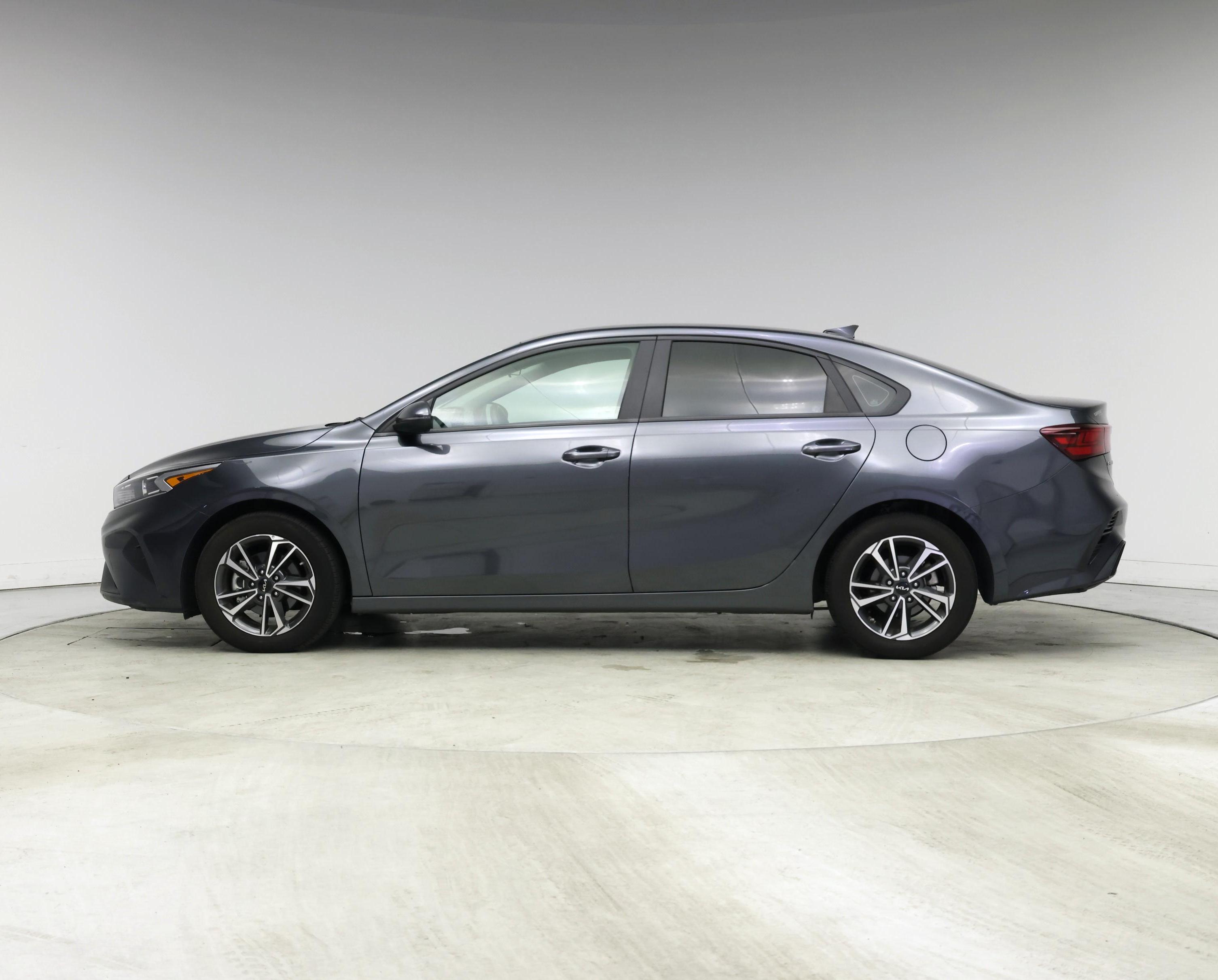 Thumbnail: 2024 Kia Forte - 3