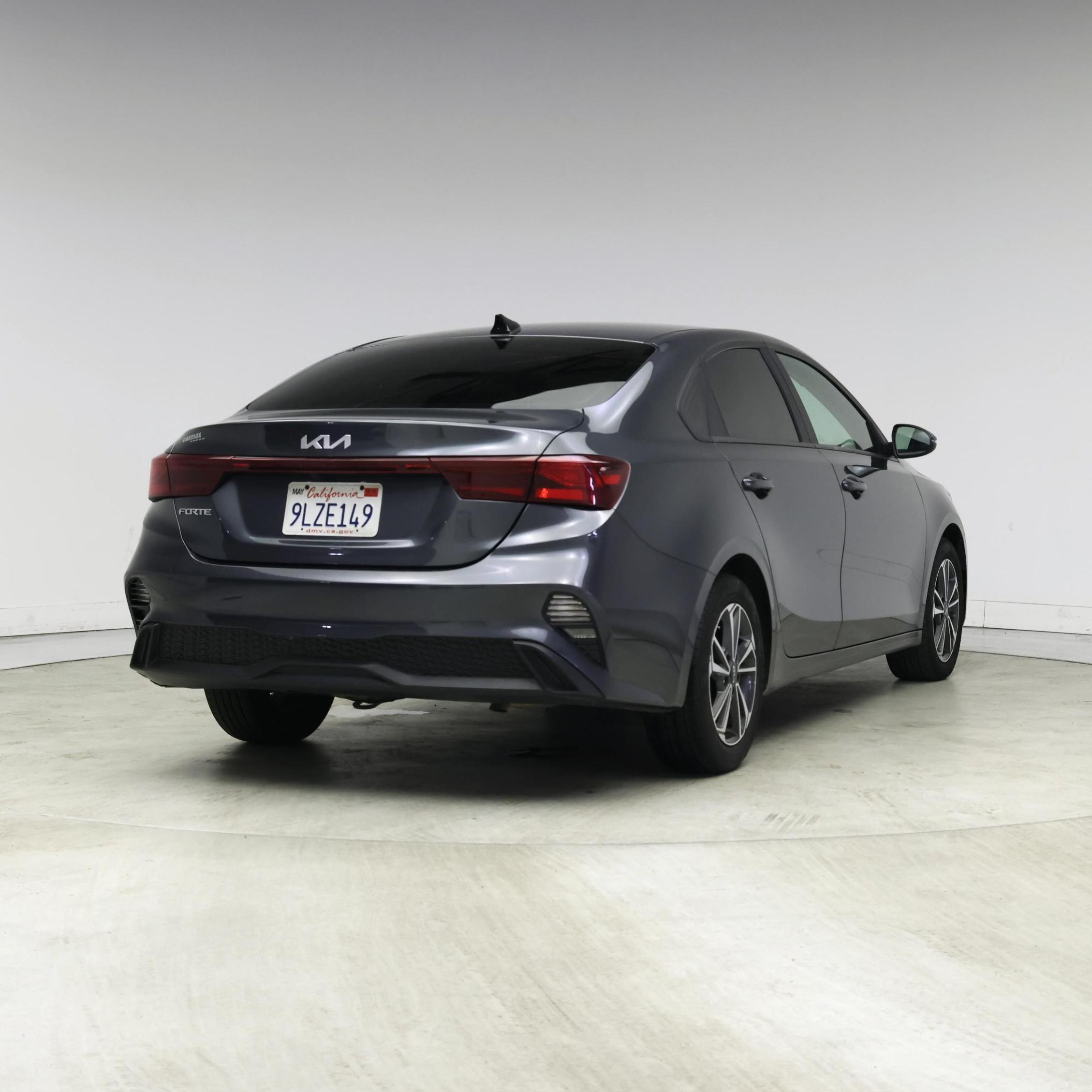 Thumbnail: 2024 Kia Forte - 8