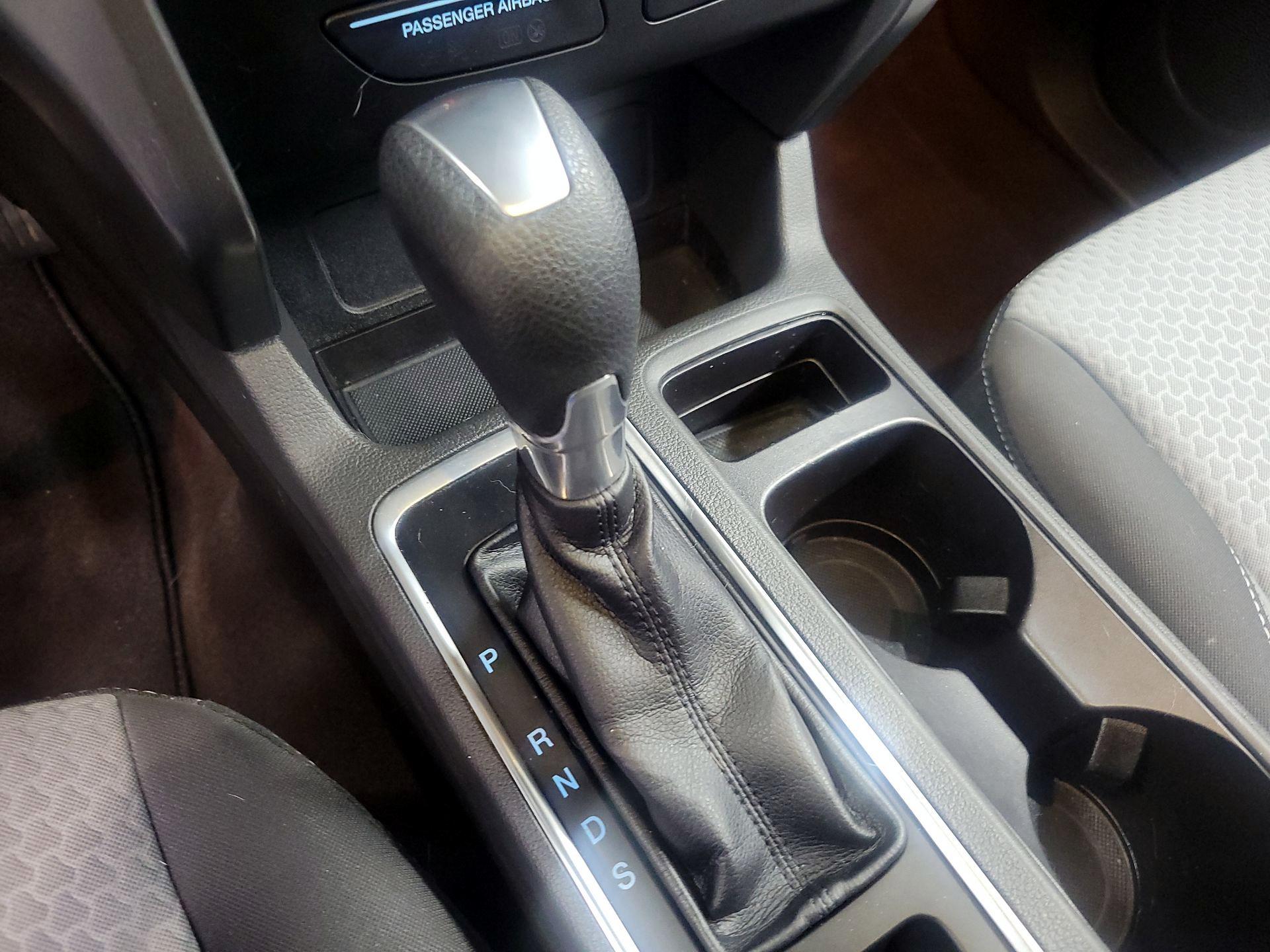 Thumbnail: 2017 Ford Escape - 15