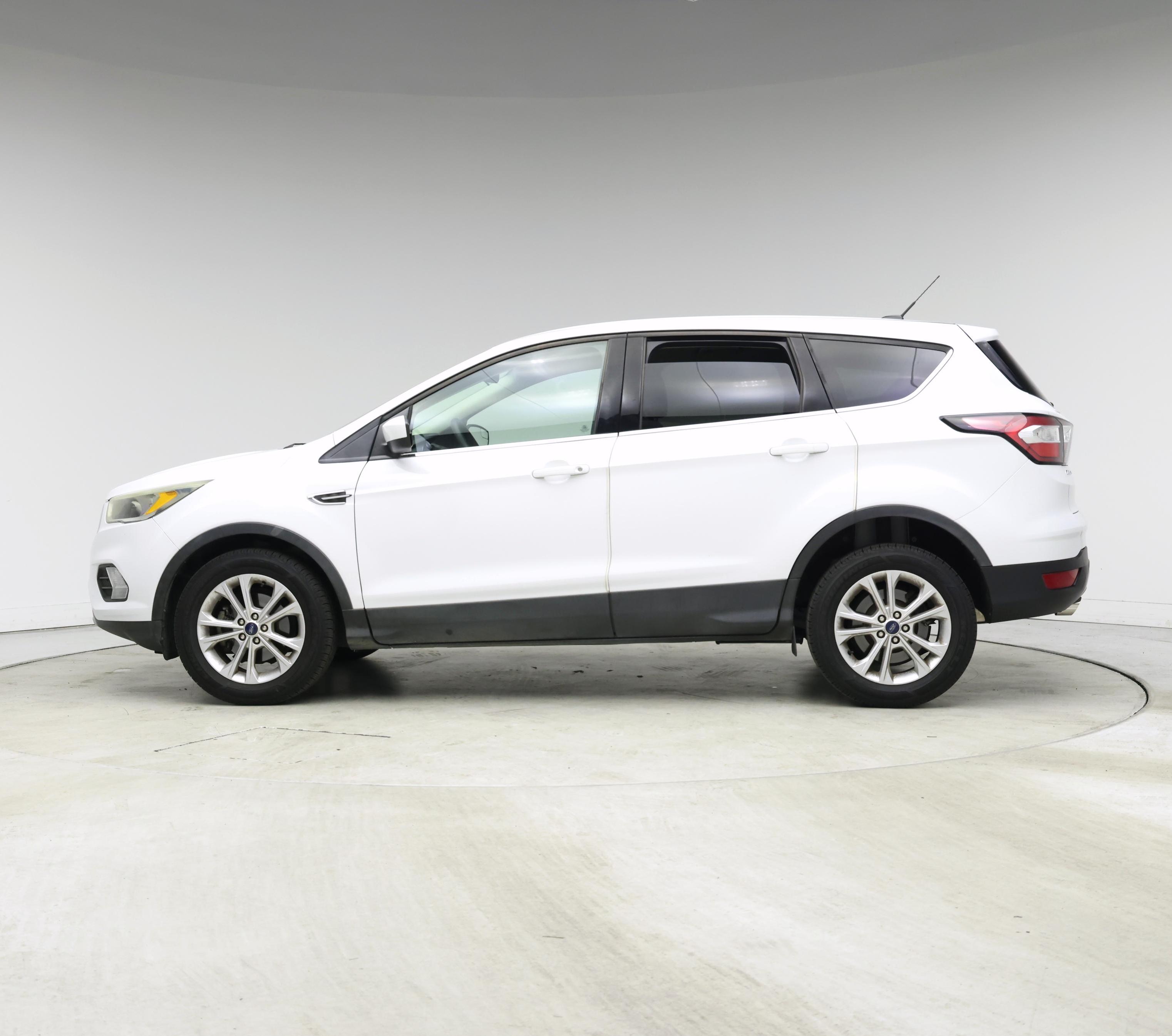 Thumbnail: 2017 Ford Escape - 3