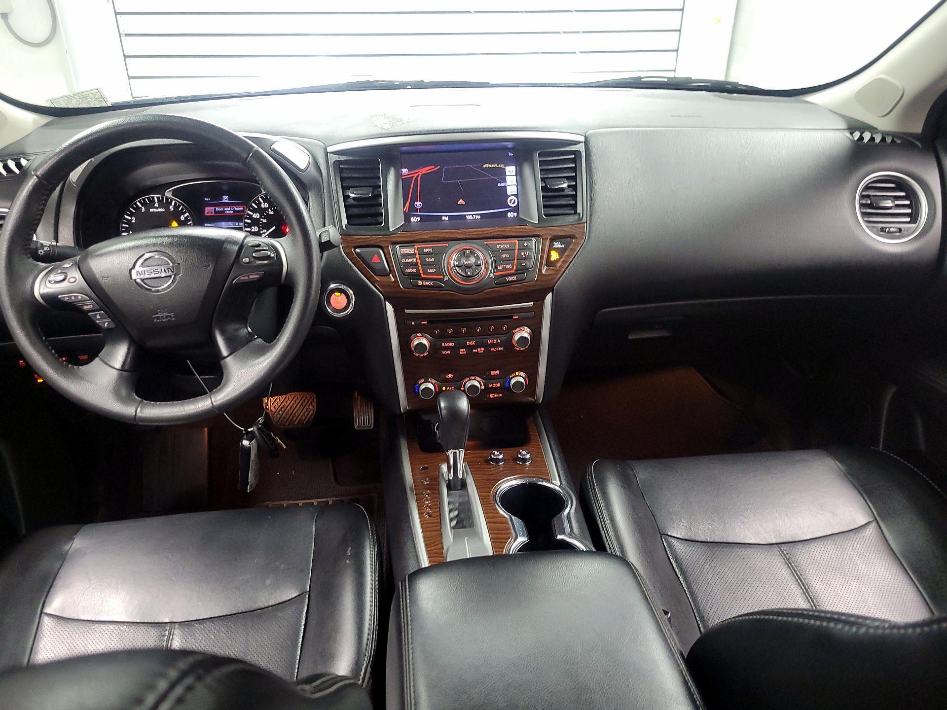 Thumbnail: 2017 Nissan Pathfinder - 9