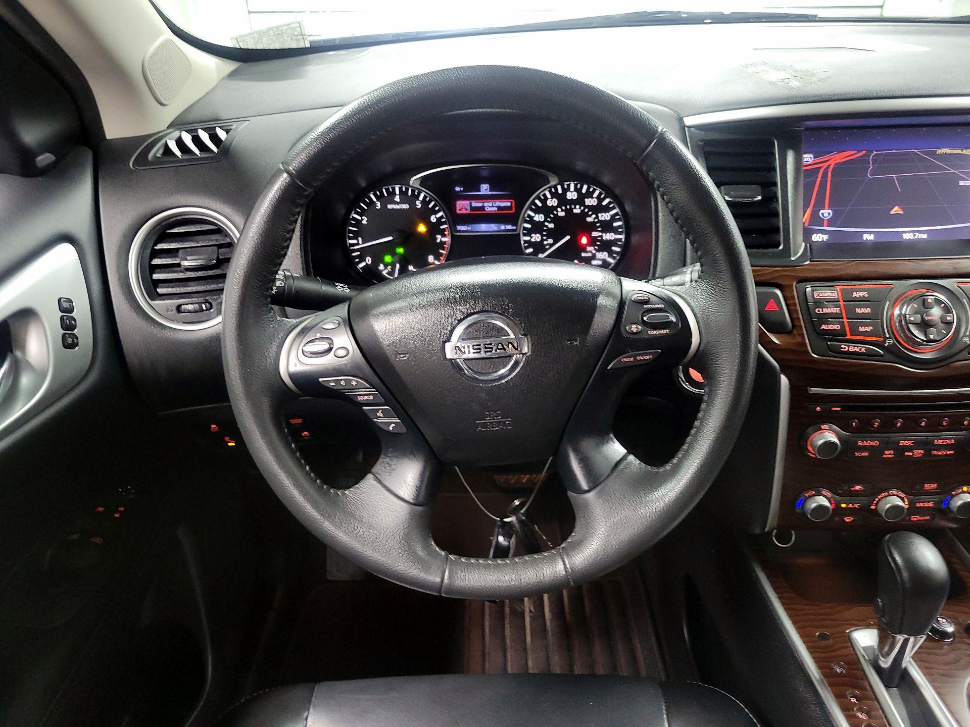 Thumbnail: 2017 Nissan Pathfinder - 10