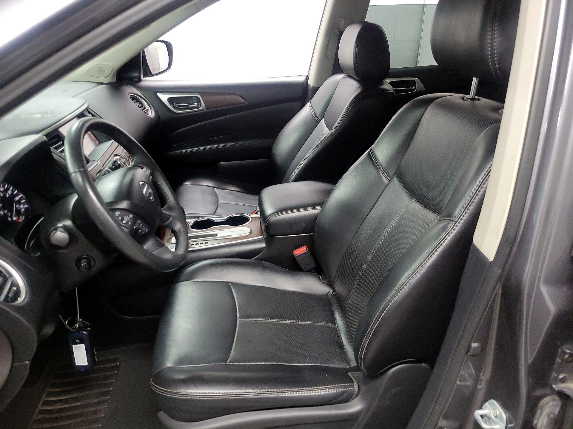 Thumbnail: 2017 Nissan Pathfinder - 11