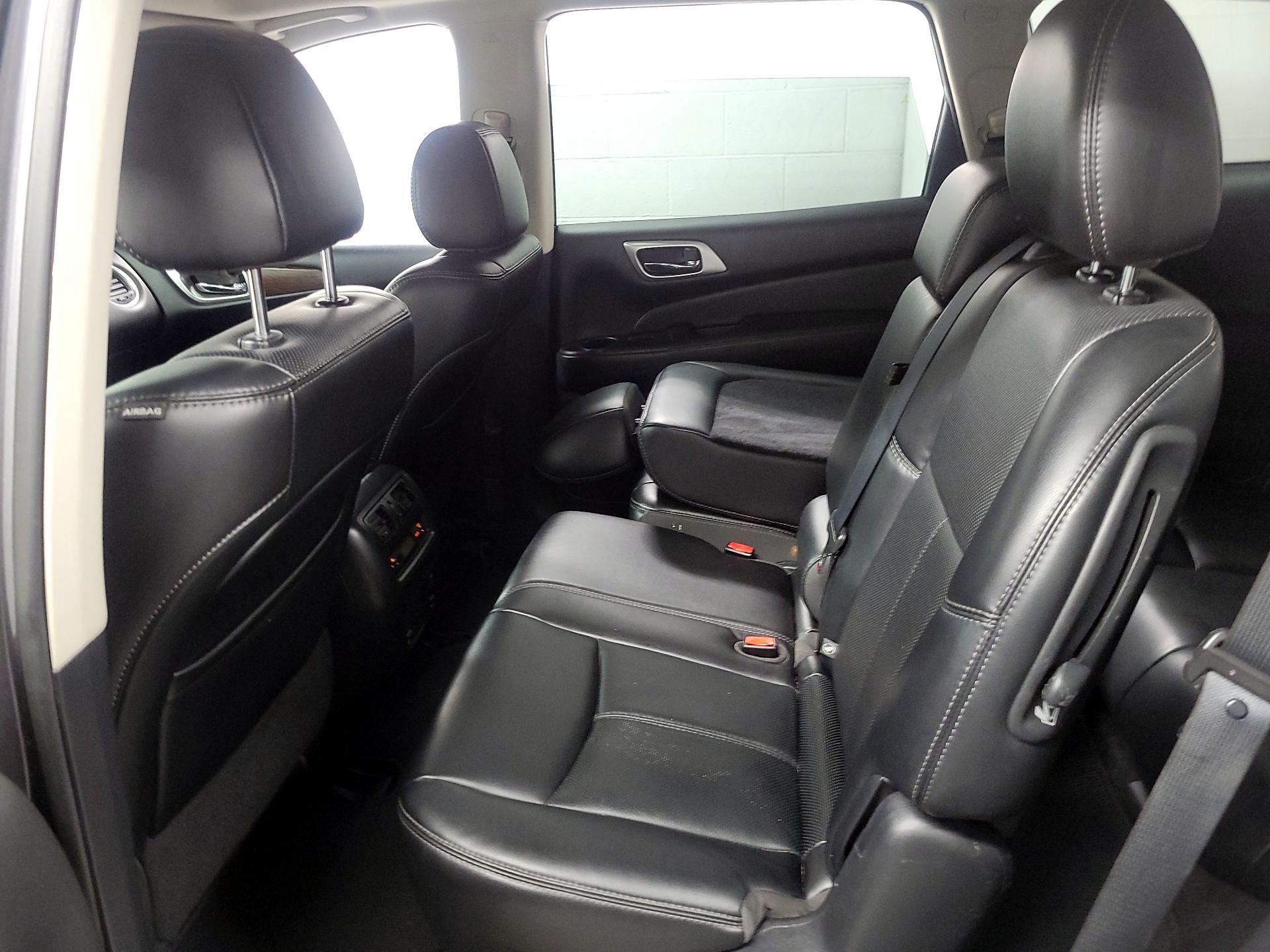 Thumbnail: 2017 Nissan Pathfinder - 16