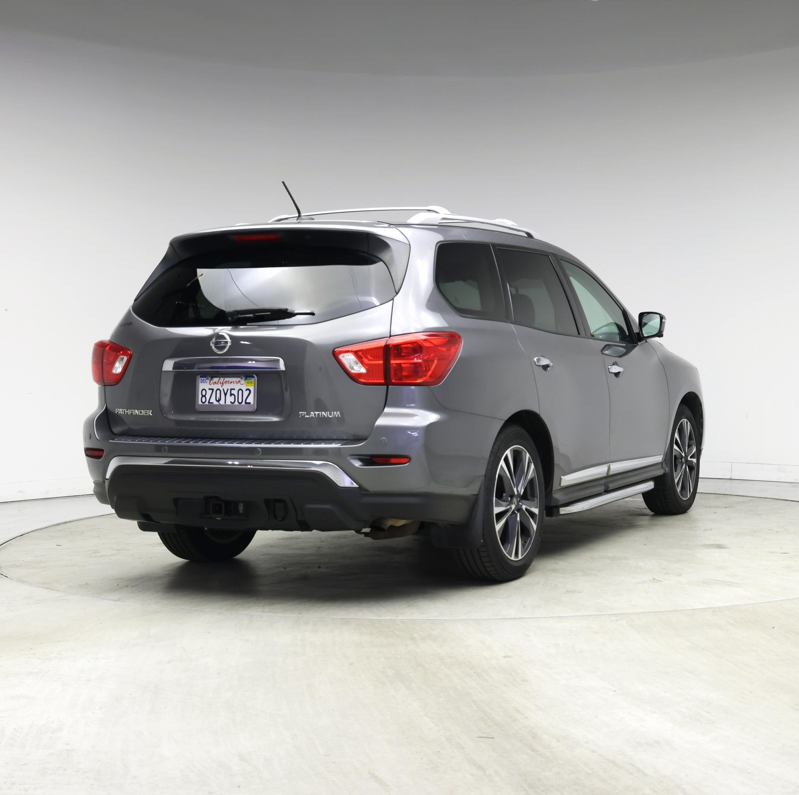 Thumbnail: 2017 Nissan Pathfinder - 8