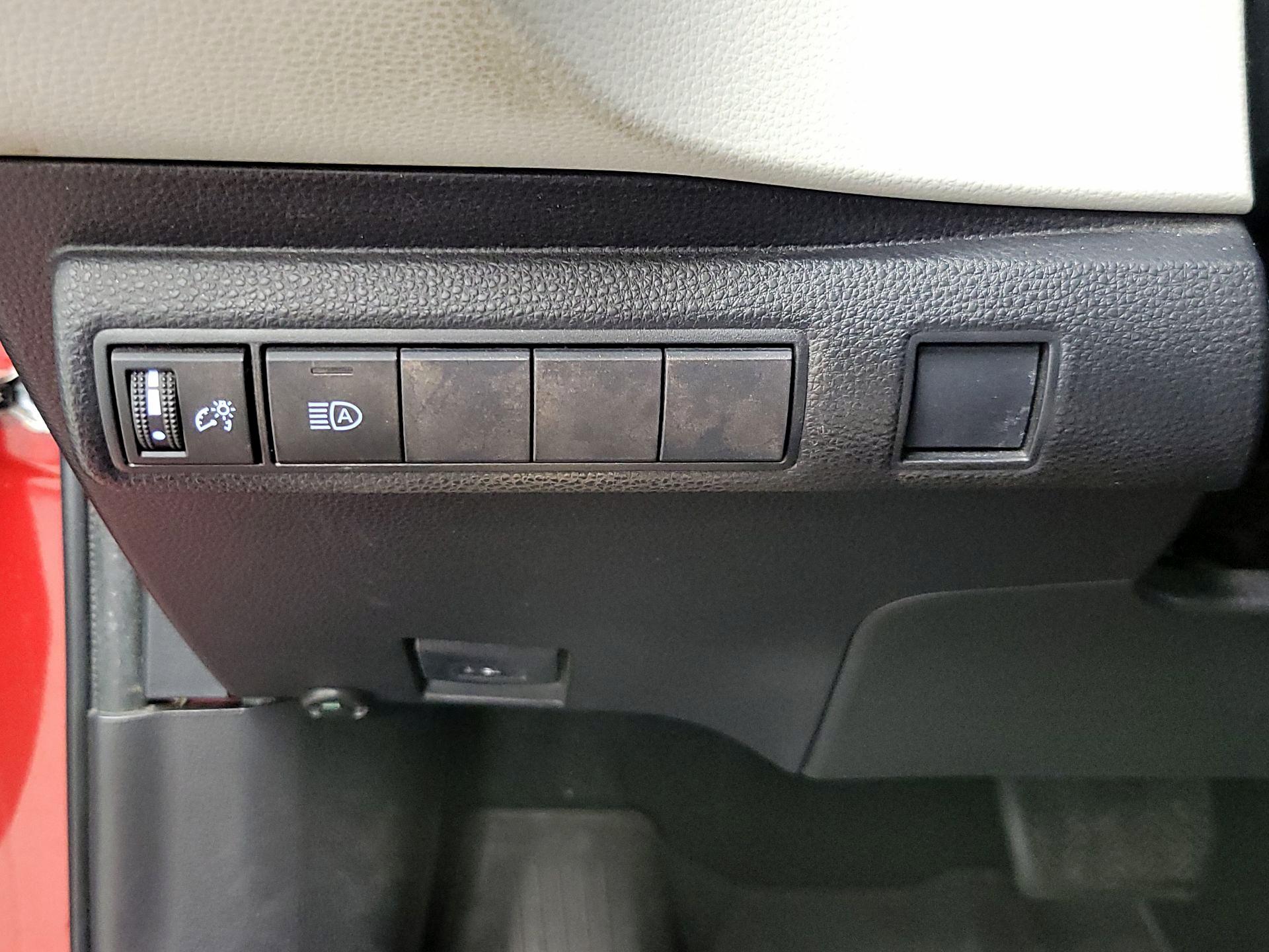 Thumbnail: 2020 Toyota Corolla - 13