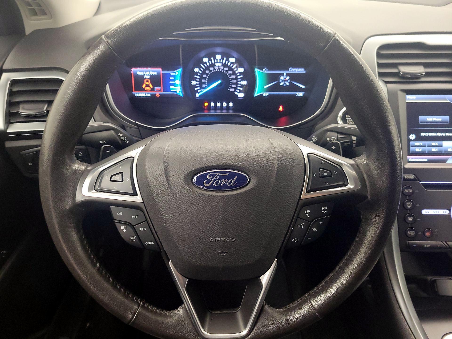 Thumbnail: 2016 Ford Fusion - 10