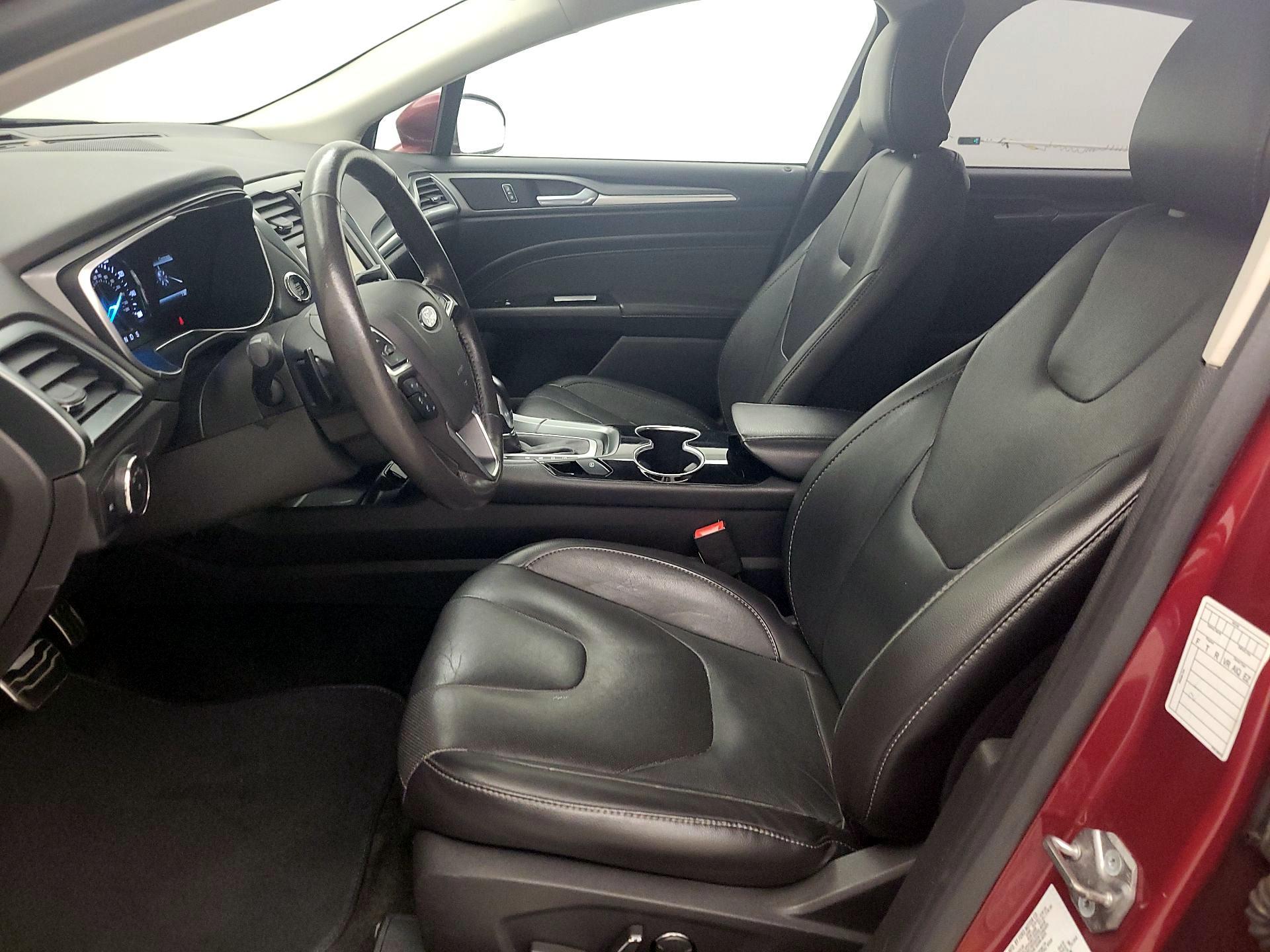 Thumbnail: 2016 Ford Fusion - 11