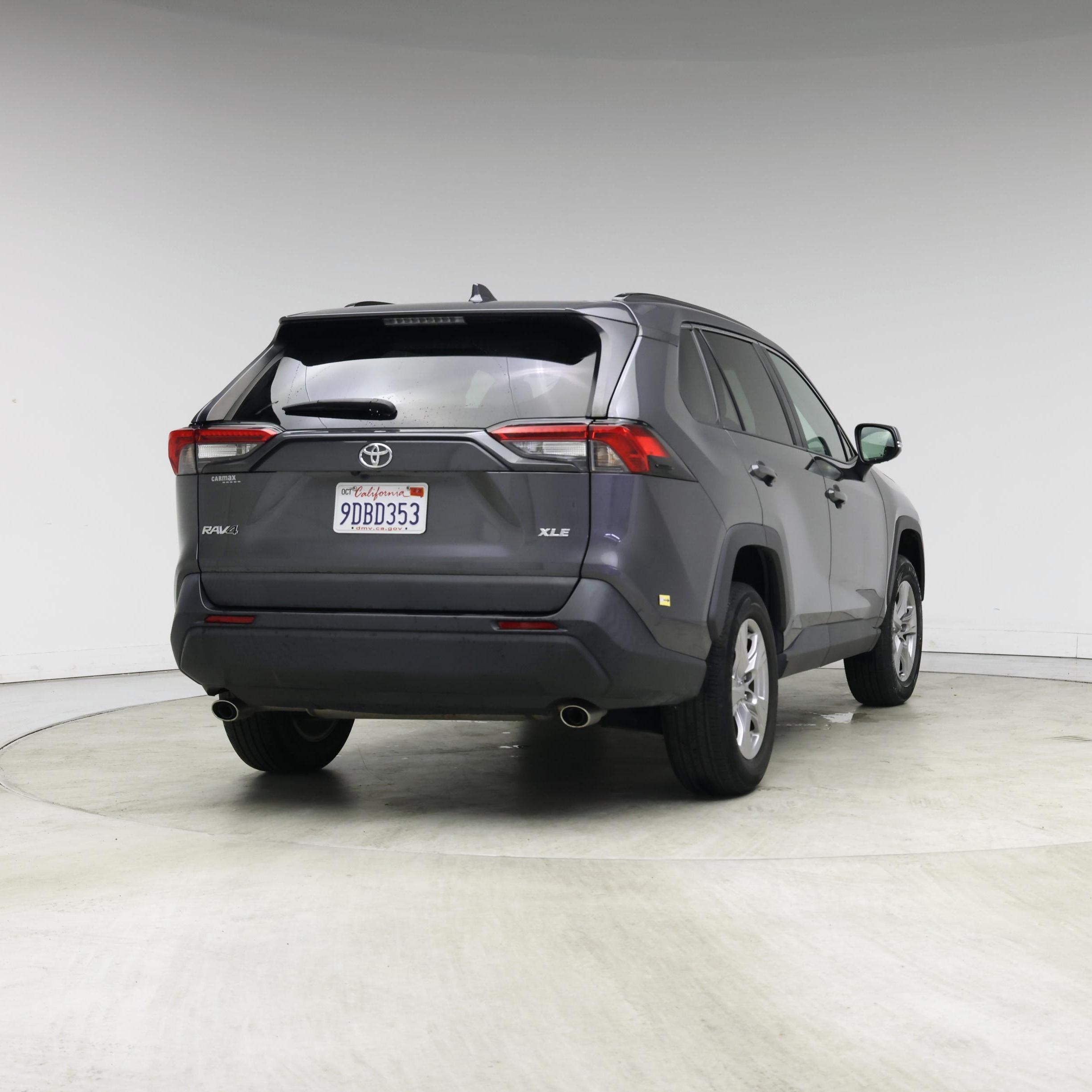 Thumbnail: 2022 Toyota RAV4 - 8