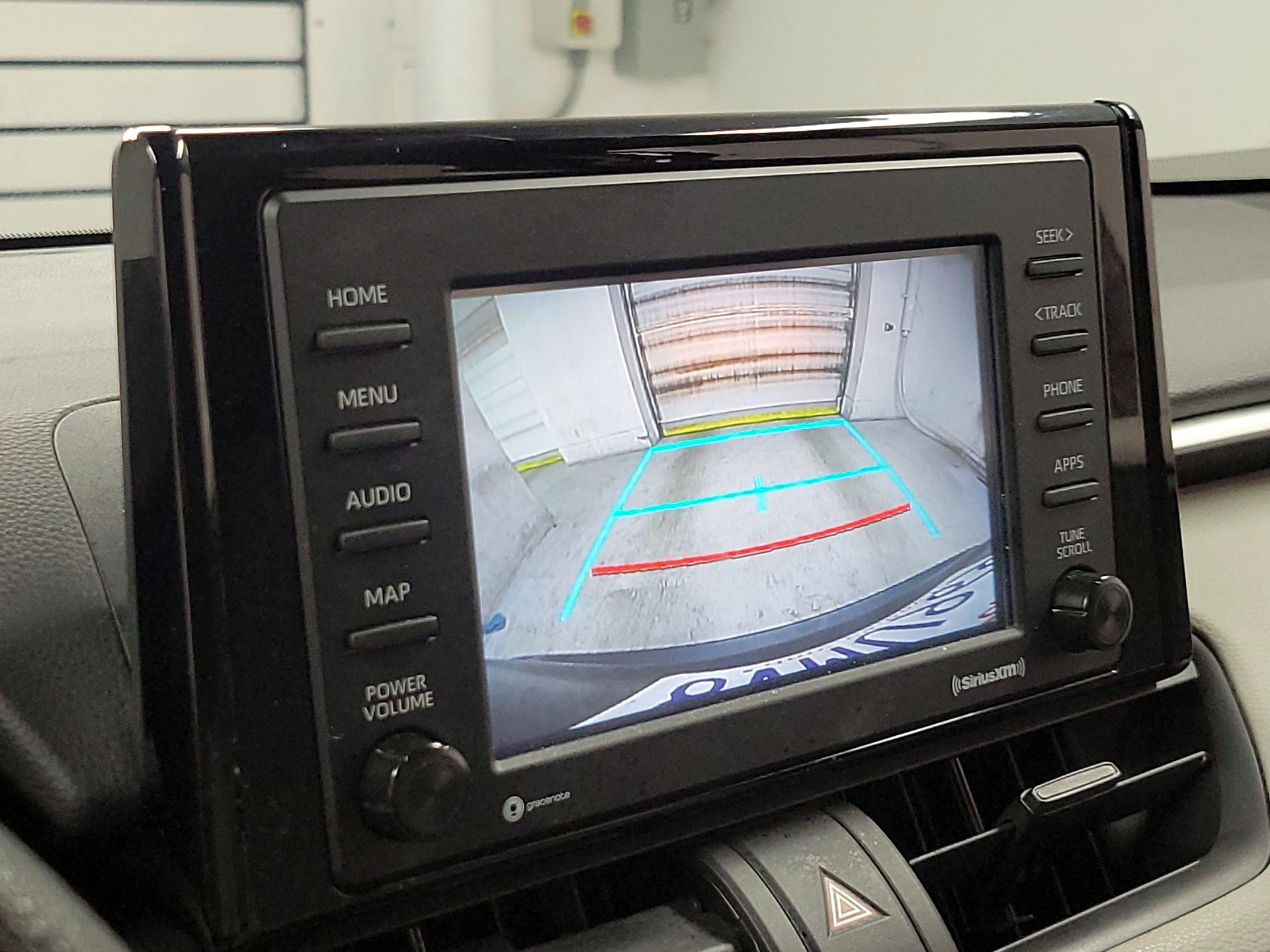 Thumbnail: 2021 Toyota RAV4 - 14