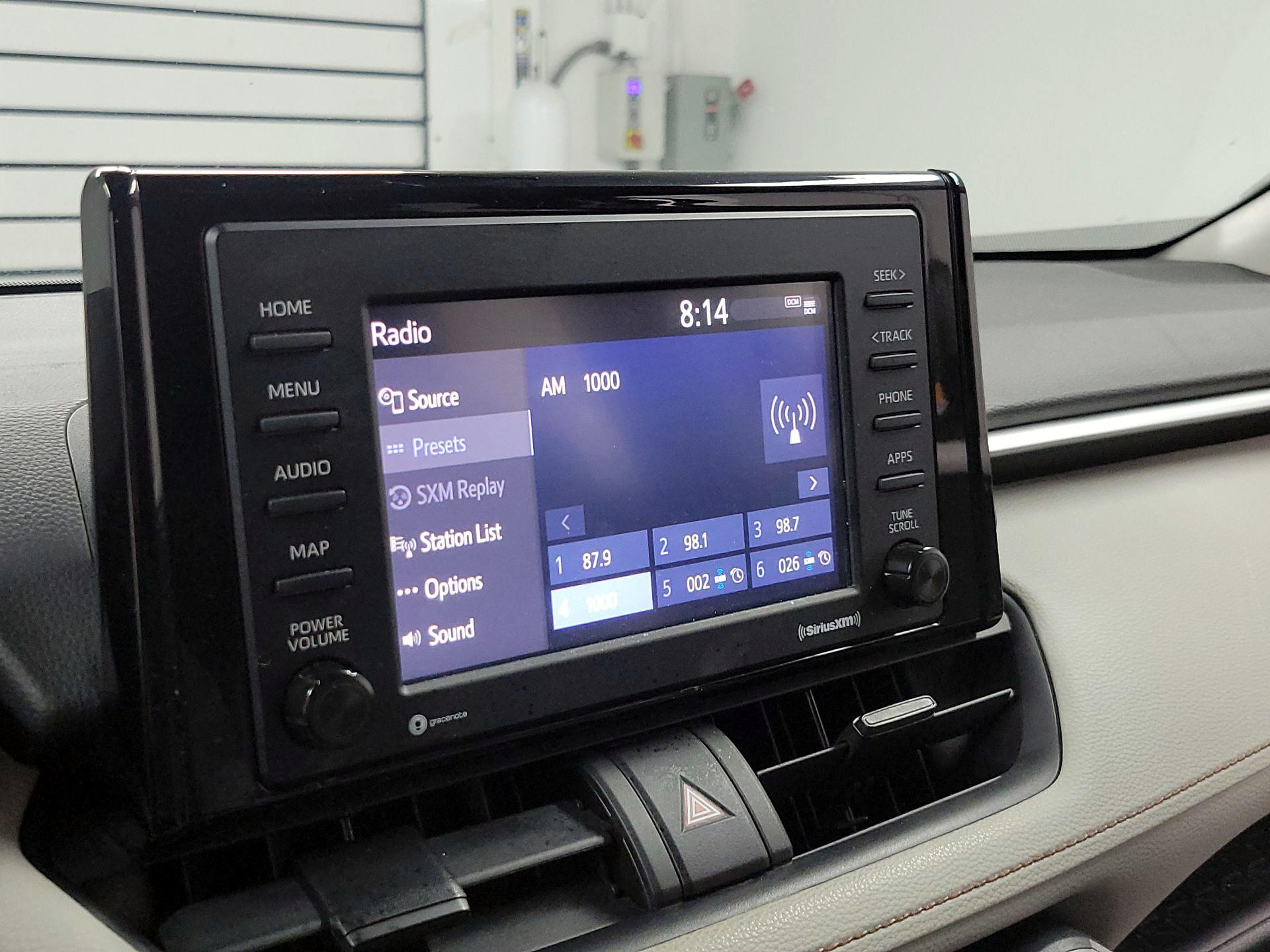 Thumbnail: 2021 Toyota RAV4 - 15