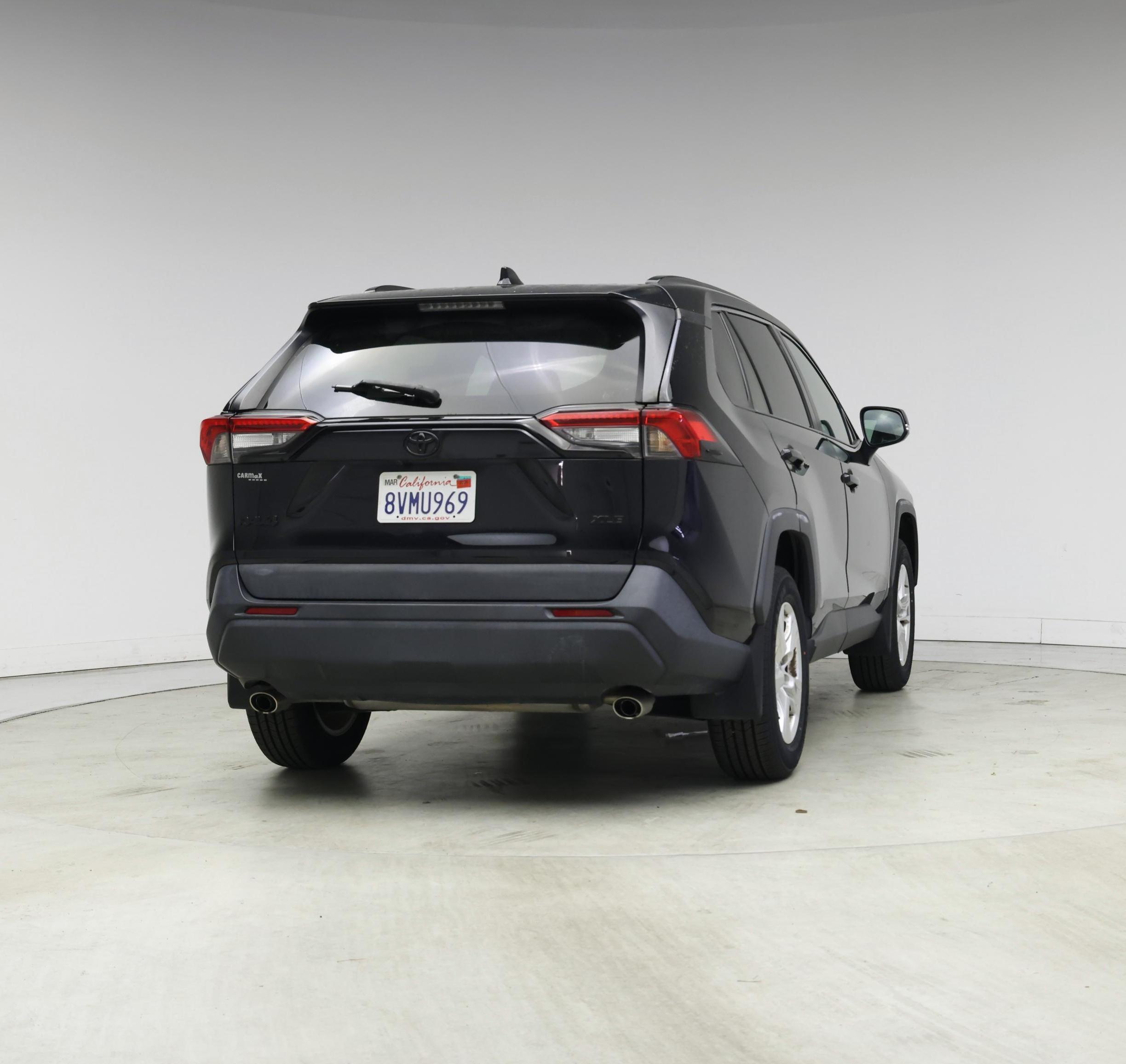 Thumbnail: 2021 Toyota RAV4 - 8