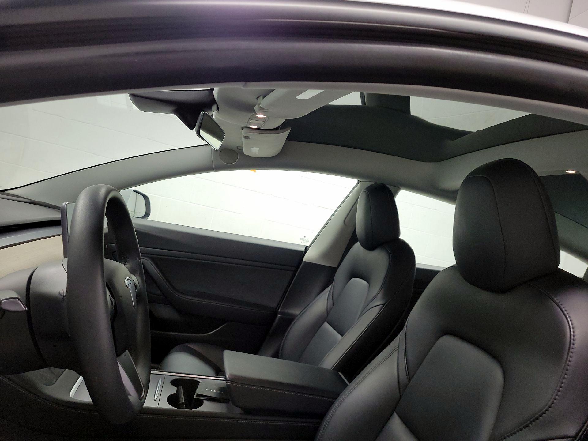 Thumbnail: 2021 Tesla Model 3 - 18