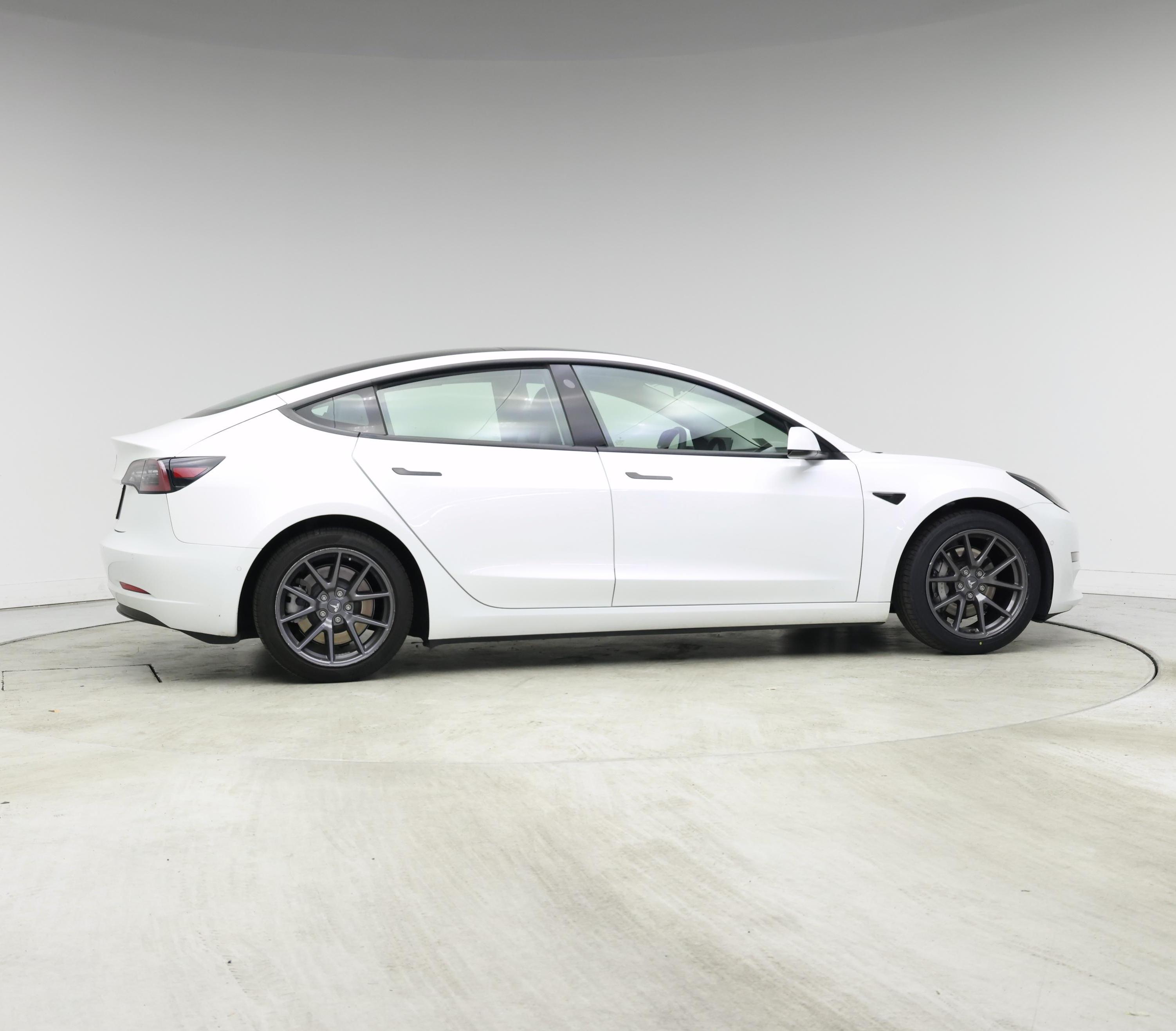 Thumbnail: 2021 Tesla Model 3 - 7