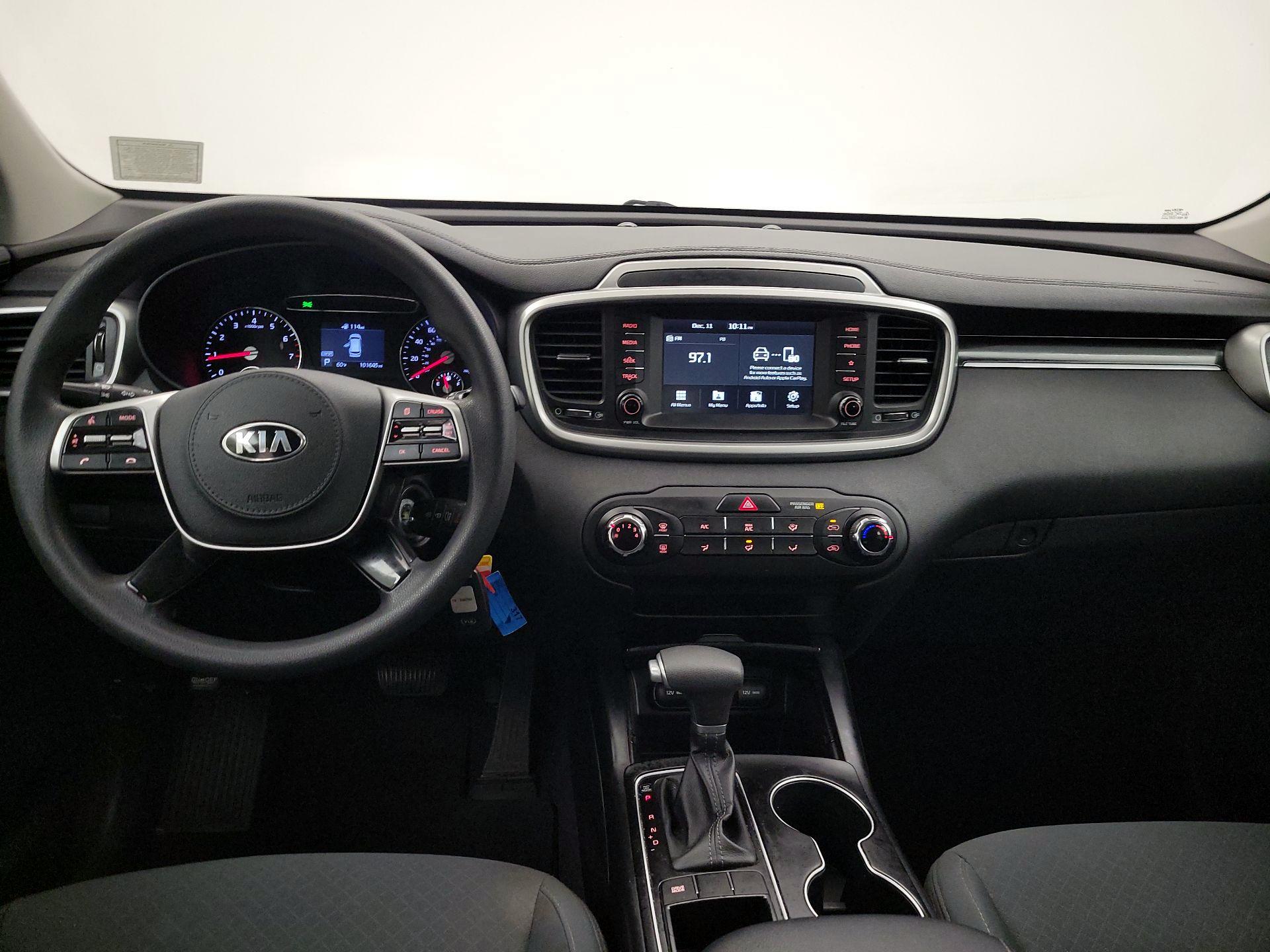 Thumbnail: 2020 Kia Sorento - 9