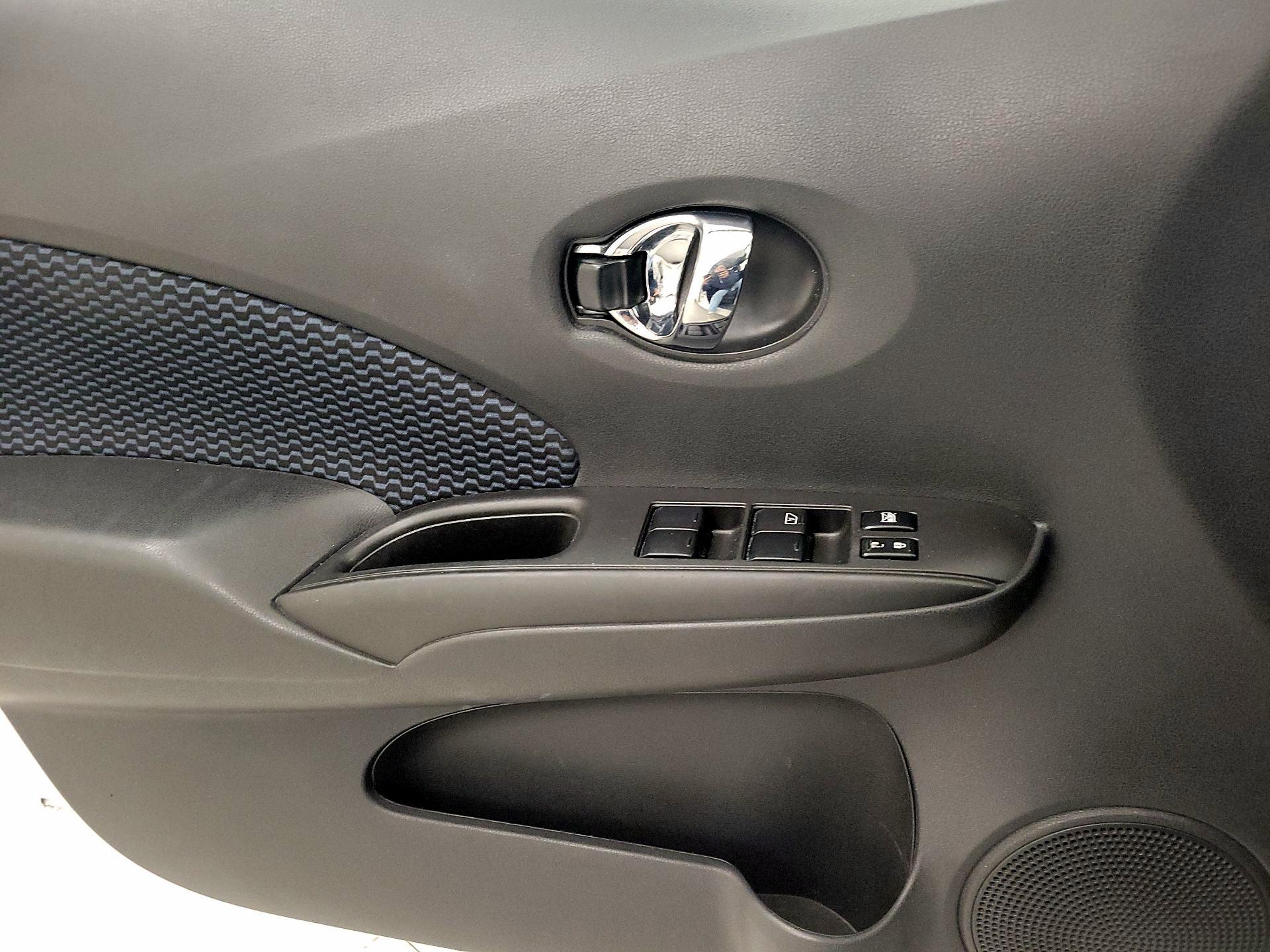 Thumbnail: 2019 Nissan Versa Note - 12