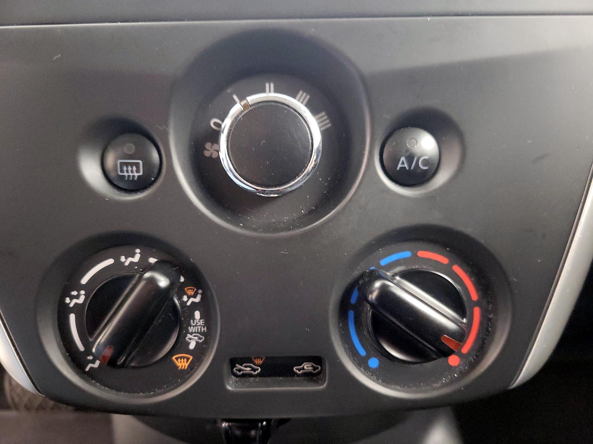 Thumbnail: 2019 Nissan Versa Note - 16