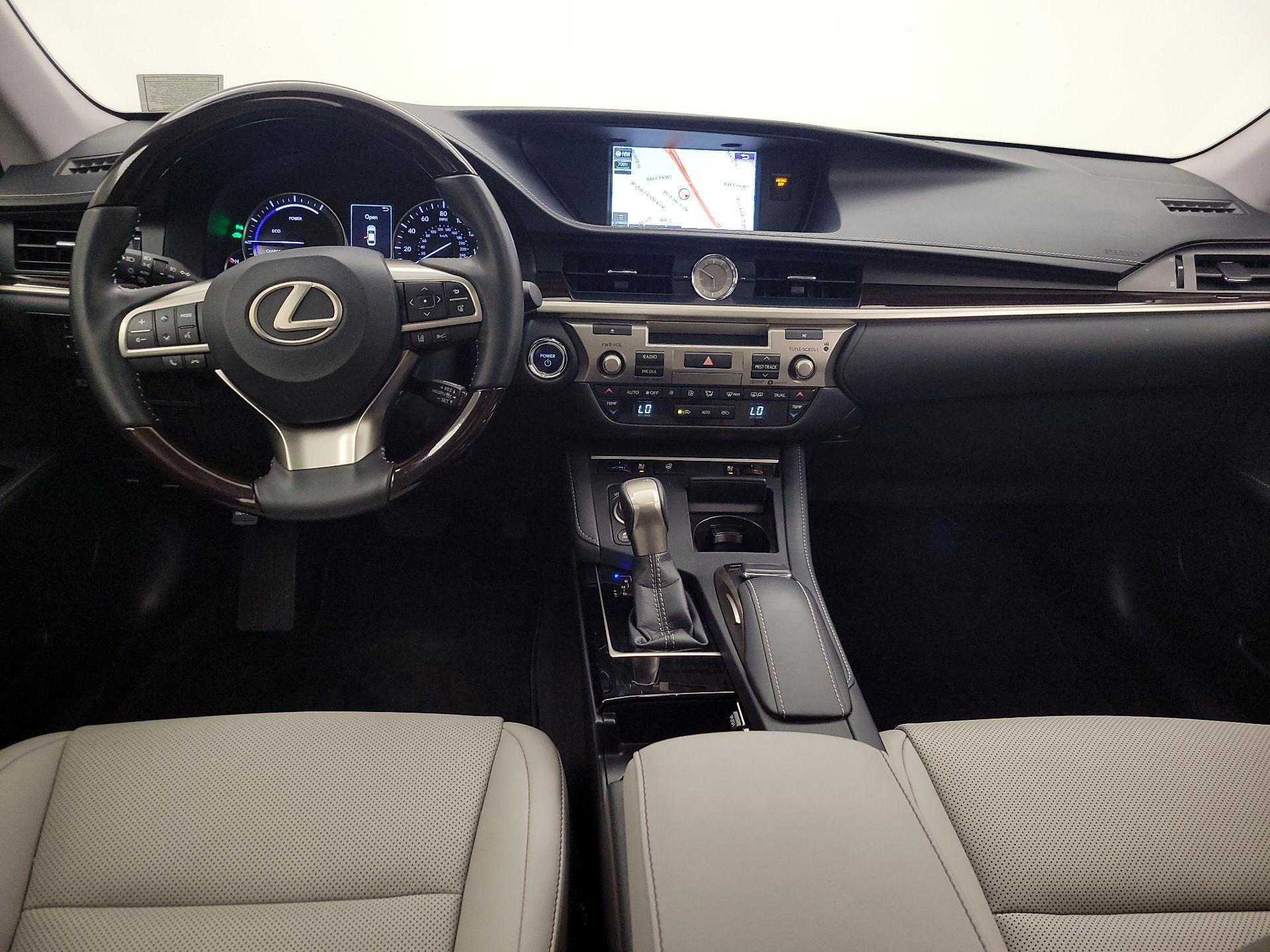 Thumbnail: 2018 Lexus ES - 9