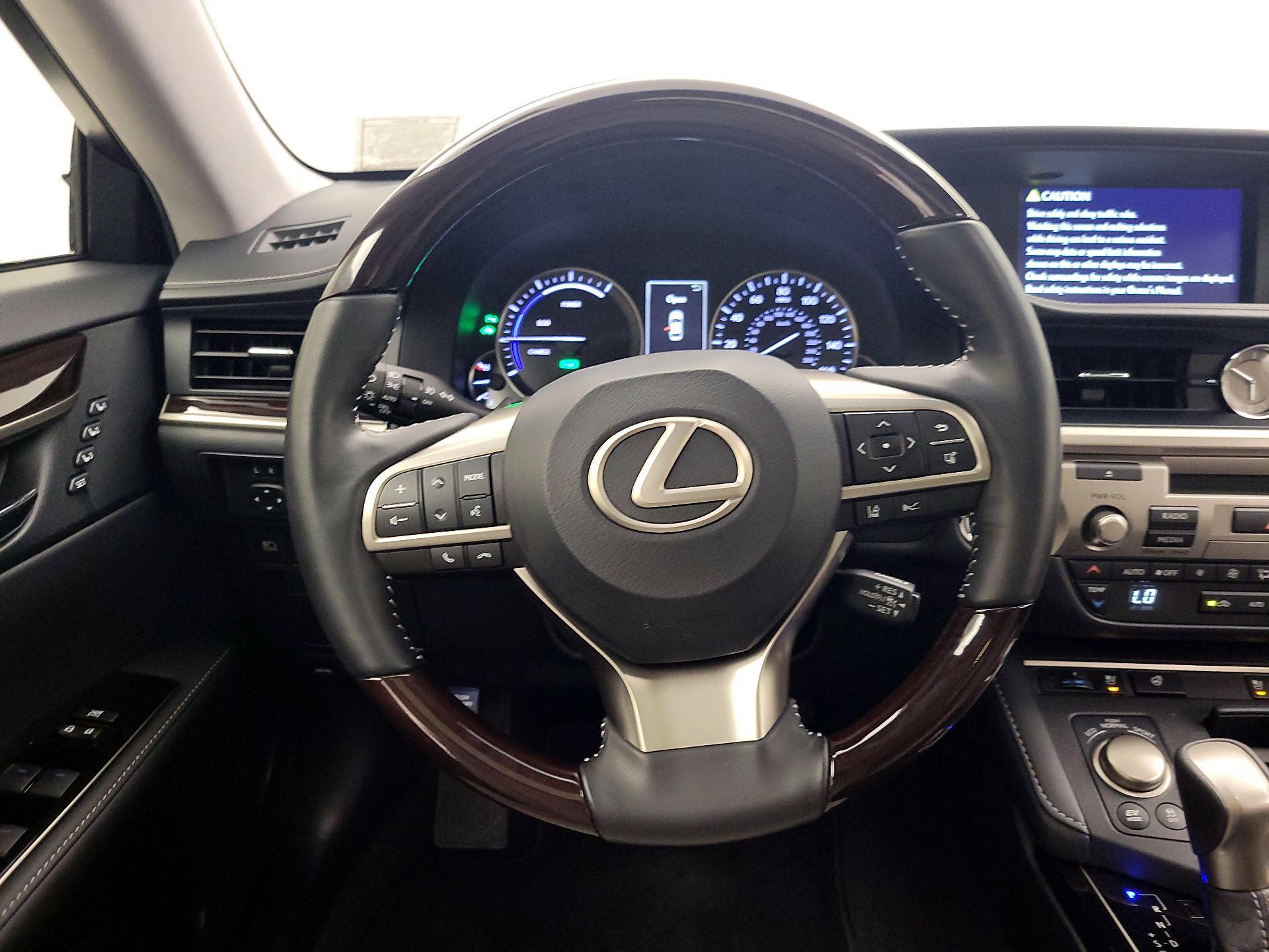 Thumbnail: 2018 Lexus ES - 10