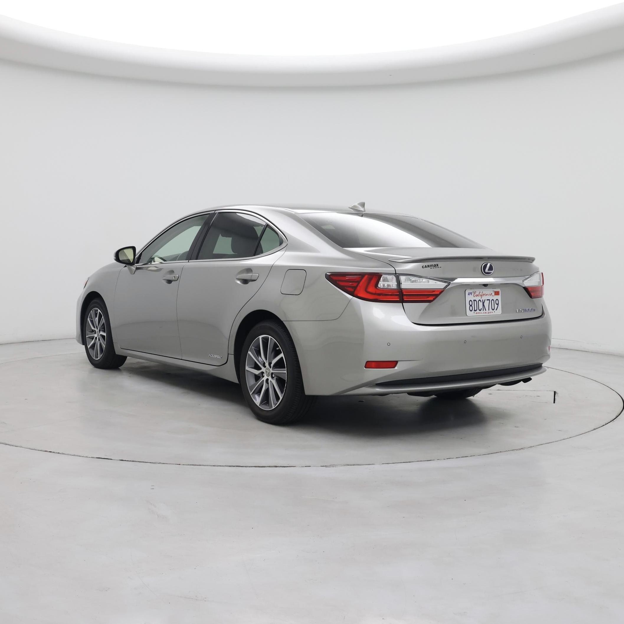 Thumbnail: 2018 Lexus ES - 2