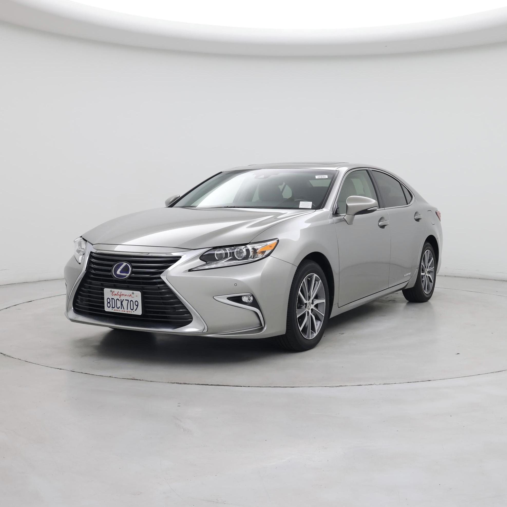 Thumbnail: 2018 Lexus ES - 4