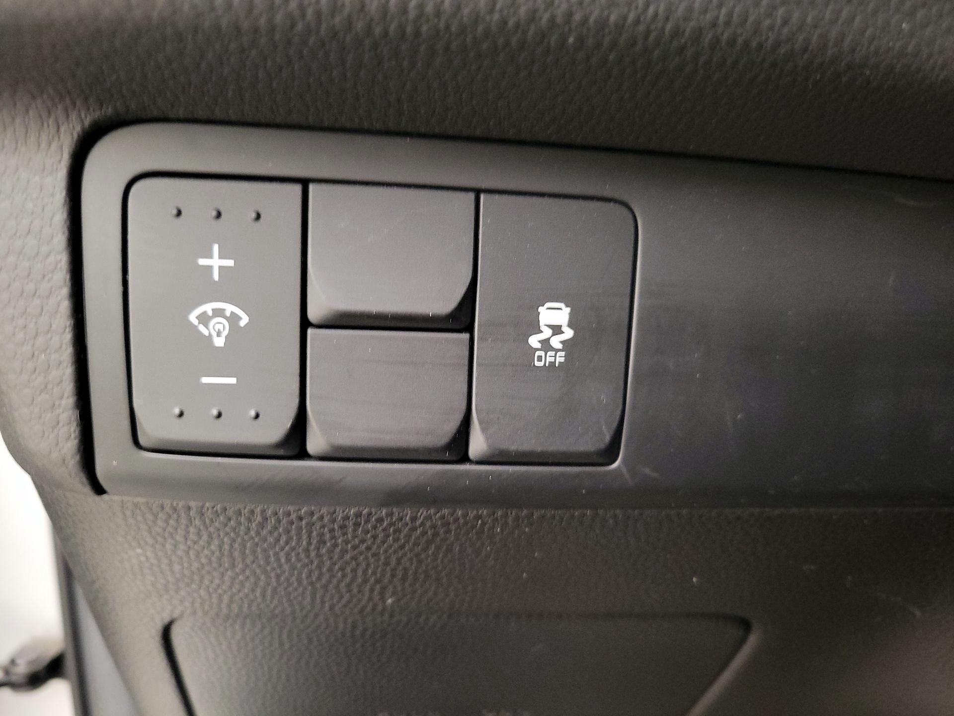 Thumbnail: 2016 Kia Soul - 13