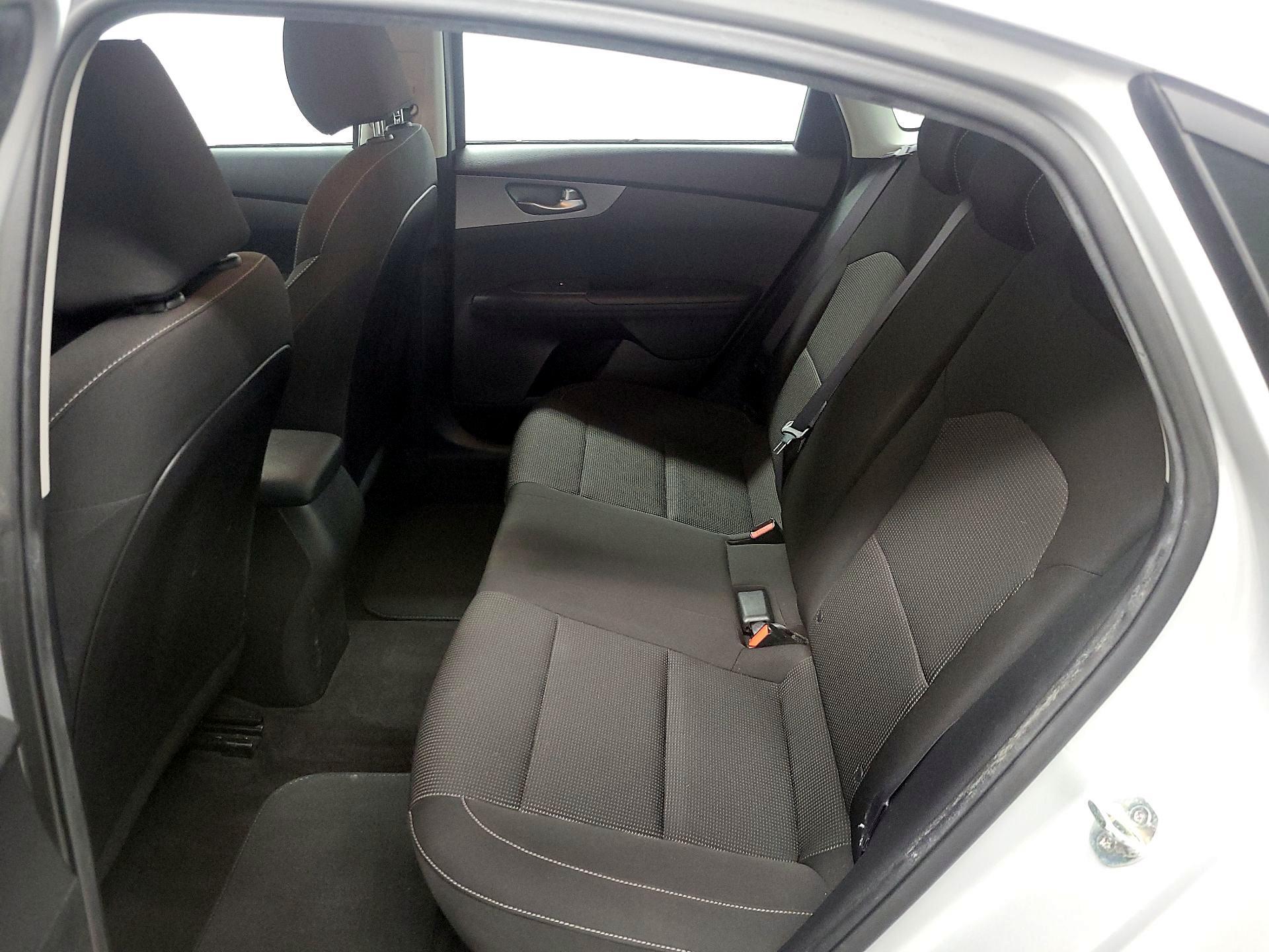 Thumbnail: 2020 Kia Forte - 19